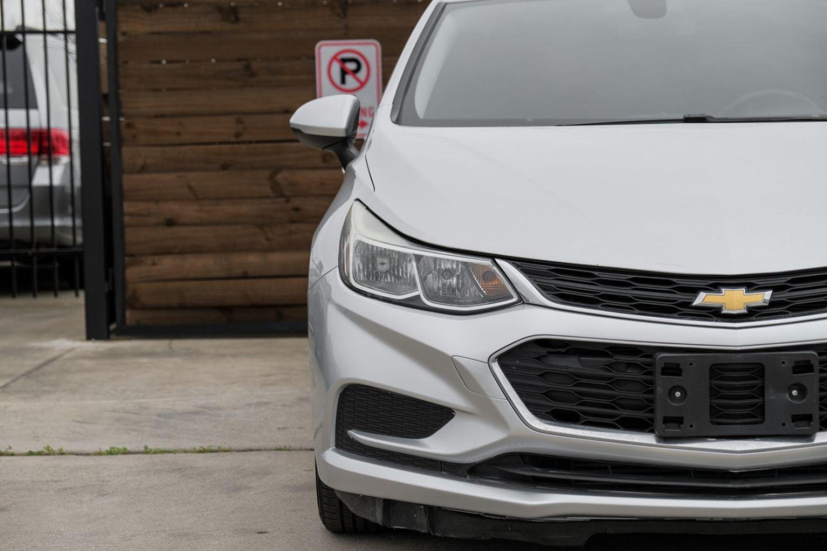 2018 SILVER Chevrolet Cruze LS Auto (1G1BC5SM2J7) with an 1.4L L4 DOHC 16V TUR engine, 6-Speed Automatic transmission, located at 2401 E Main St., Grand Prairie, TX, 75050, (972) 262-4440, 32.748981, -96.969643 - Photo#44