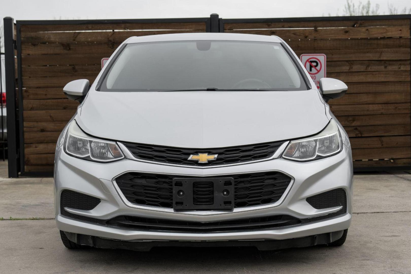 2018 SILVER Chevrolet Cruze LS Auto (1G1BC5SM2J7) with an 1.4L L4 DOHC 16V TUR engine, 6-Speed Automatic transmission, located at 2401 E Main St., Grand Prairie, TX, 75050, (972) 262-4440, 32.748981, -96.969643 - Photo#4