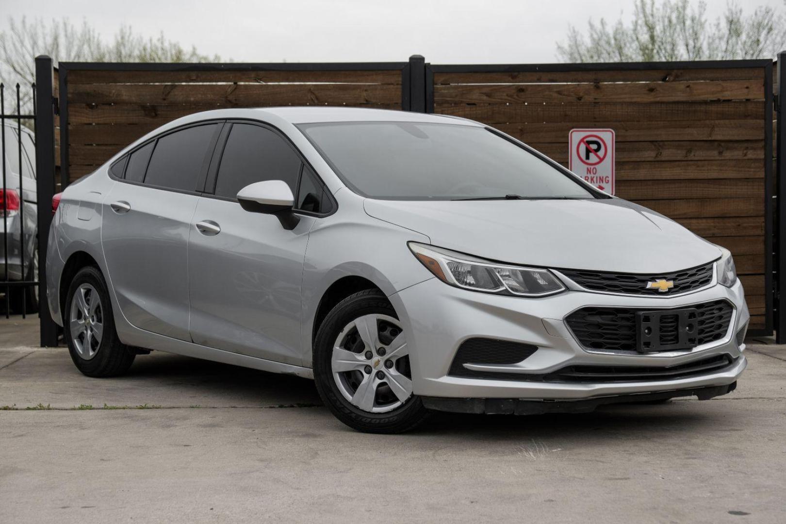 2018 SILVER Chevrolet Cruze LS Auto (1G1BC5SM2J7) with an 1.4L L4 DOHC 16V TUR engine, 6-Speed Automatic transmission, located at 2401 E Main St., Grand Prairie, TX, 75050, (972) 262-4440, 32.748981, -96.969643 - Photo#5