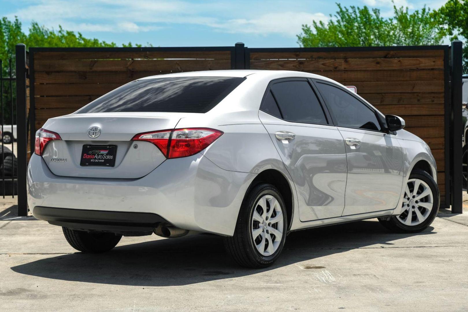 2015 Silver Toyota Corolla L 4-Speed AT (5YFBURHE9FP) with an 1.8L L4 DOHC 16V engine, 4-Speed Automatic transmission, located at 2401 E Main St., Grand Prairie, TX, 75050, (972) 262-4440, 32.748981, -96.969643 - Photo#5