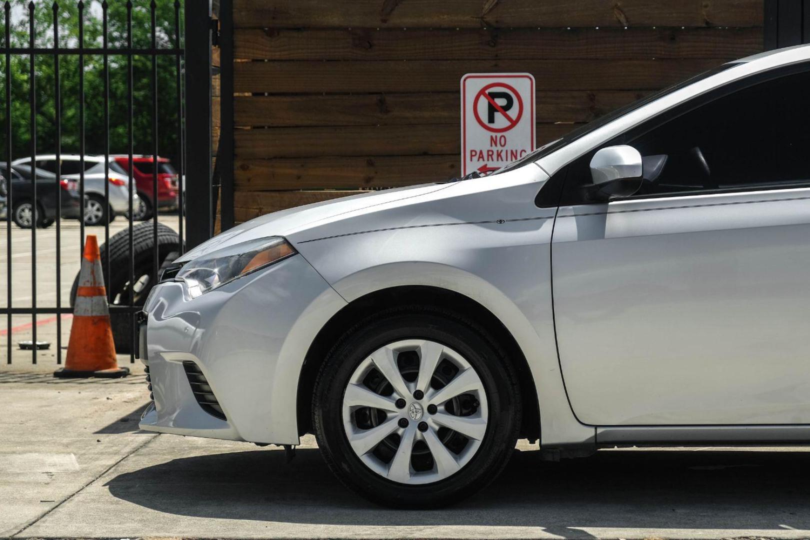 2015 Silver Toyota Corolla L 4-Speed AT (5YFBURHE9FP) with an 1.8L L4 DOHC 16V engine, 4-Speed Automatic transmission, located at 2401 E Main St., Grand Prairie, TX, 75050, (972) 262-4440, 32.748981, -96.969643 - Photo#8