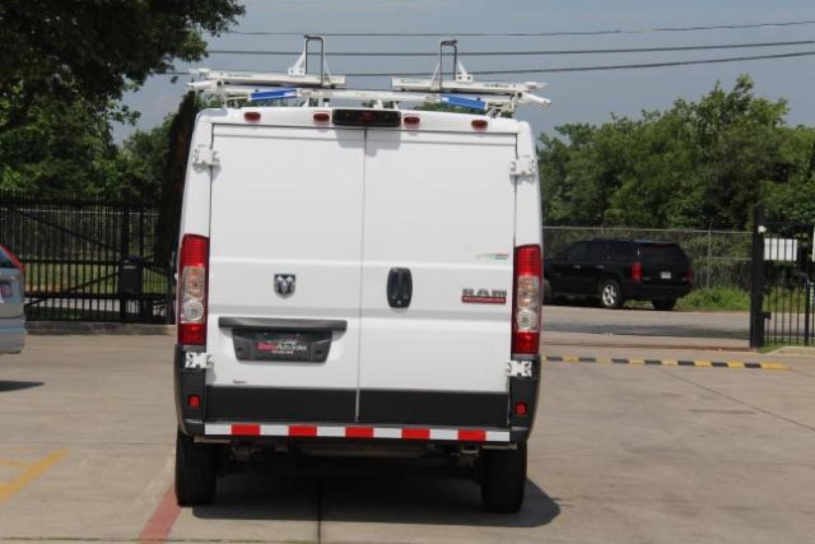 2018 White RAM Promaster 1500 Low Roof Tradesman 136-in. WB (3C6TRVAG9JE) with an 3.6L V6 engine, 6-Speed Automatic transmission, located at 2401 E Main St., Grand Prairie, TX, 75050, (972) 262-4440, 32.748981, -96.969643 - Photo#6