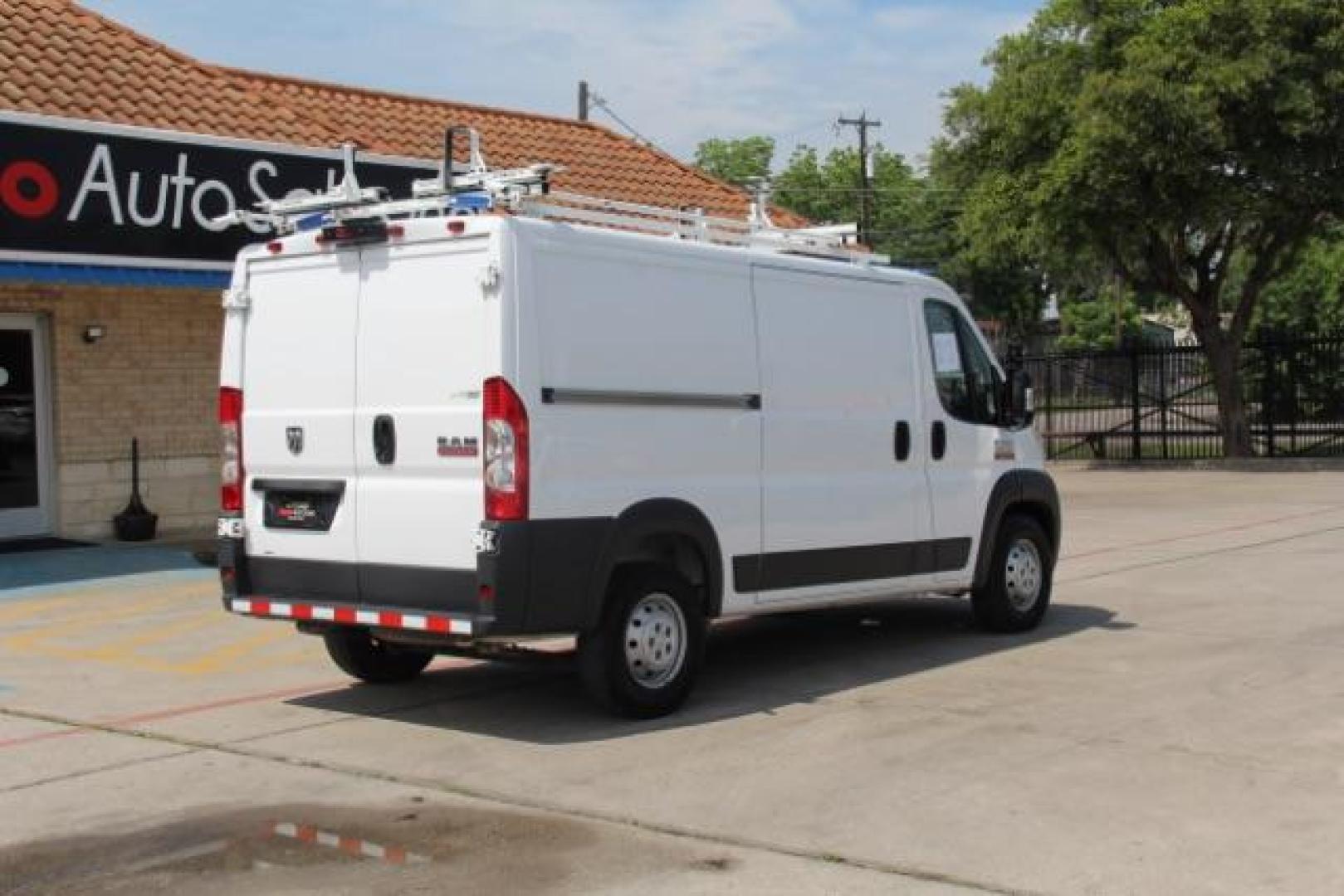 2018 White RAM Promaster 1500 Low Roof Tradesman 136-in. WB (3C6TRVAG9JE) with an 3.6L V6 engine, 6-Speed Automatic transmission, located at 2401 E Main St., Grand Prairie, TX, 75050, (972) 262-4440, 32.748981, -96.969643 - Photo#7