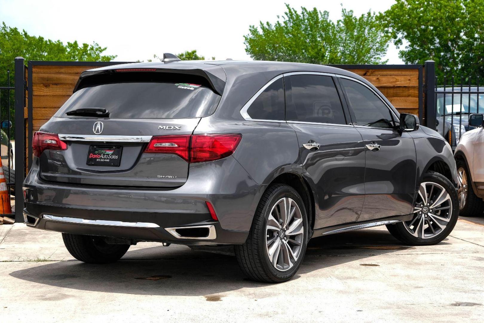 2019 gray Acura MDX SH-AWD 9-Spd AT w/Tech Package (5J8YD4H57KL) with an 3.5L V6 SOHC 24V engine, 9-Speed Automatic transmission, located at 2401 E Main St., Grand Prairie, TX, 75050, (972) 262-4440, 32.748981, -96.969643 - Photo#5