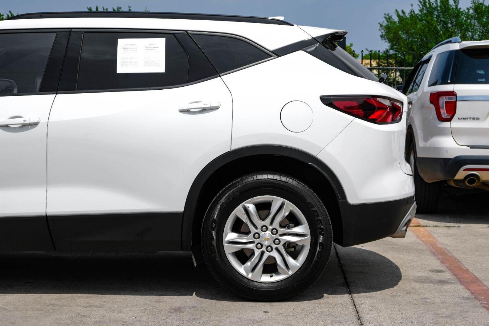 2020 WHITE Chevrolet Blazer 2LT AWD (3GNKBHRSXLS) with an 3.6L V6 DOHC 24V engine, 9-Speed Automatic transmission, located at 2401 E Main St., Grand Prairie, TX, 75050, (972) 262-4440, 32.748981, -96.969643 - Photo#10