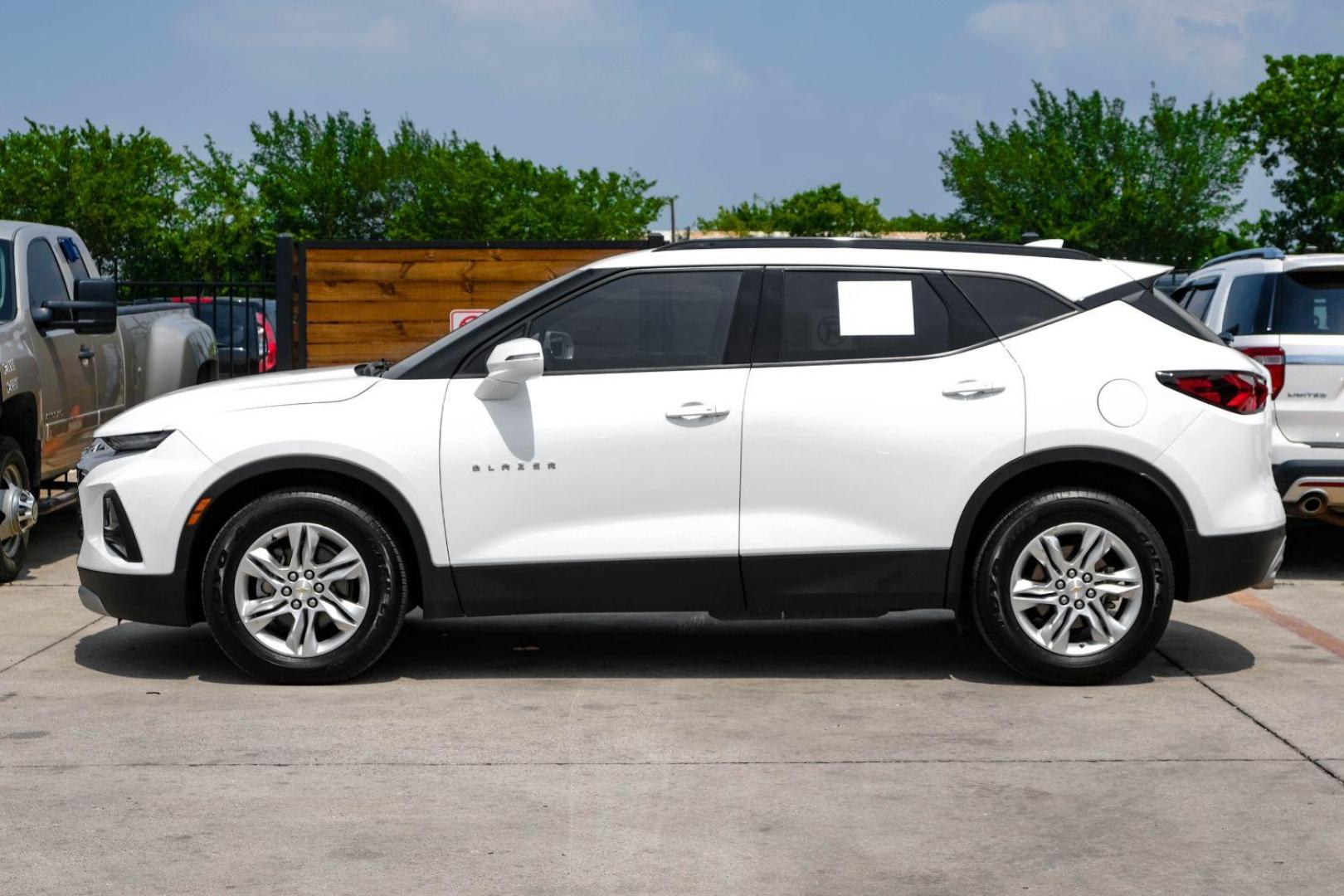 2020 WHITE Chevrolet Blazer 2LT AWD (3GNKBHRSXLS) with an 3.6L V6 DOHC 24V engine, 9-Speed Automatic transmission, located at 2401 E Main St., Grand Prairie, TX, 75050, (972) 262-4440, 32.748981, -96.969643 - Photo#8