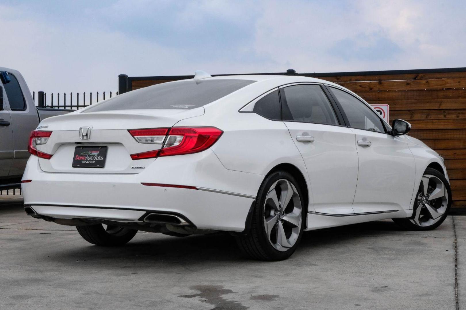 2018 White Honda Accord Touring CVT (1HGCV1F97JA) with an 1.5L L4 DOHC 16V TURBO engine, Continuously Variable Transmission transmission, located at 2401 E Main St., Grand Prairie, TX, 75050, (972) 262-4440, 32.748981, -96.969643 - Photo#5