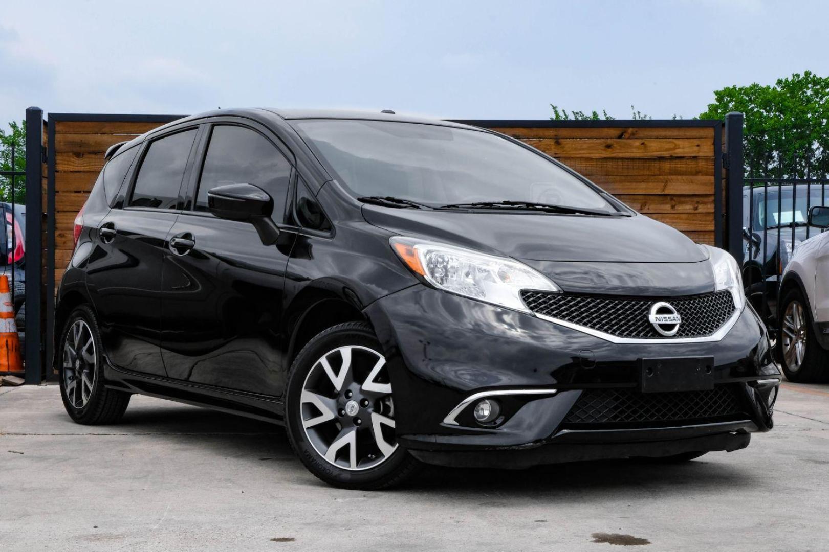 2015 black Nissan Versa Note SR (3N1CE2CP3FL) with an 1.6L L4 DOHC 16V engine, Continuously Variable Transmission transmission, located at 2401 E Main St., Grand Prairie, TX, 75050, (972) 262-4440, 32.748981, -96.969643 - Photo#3