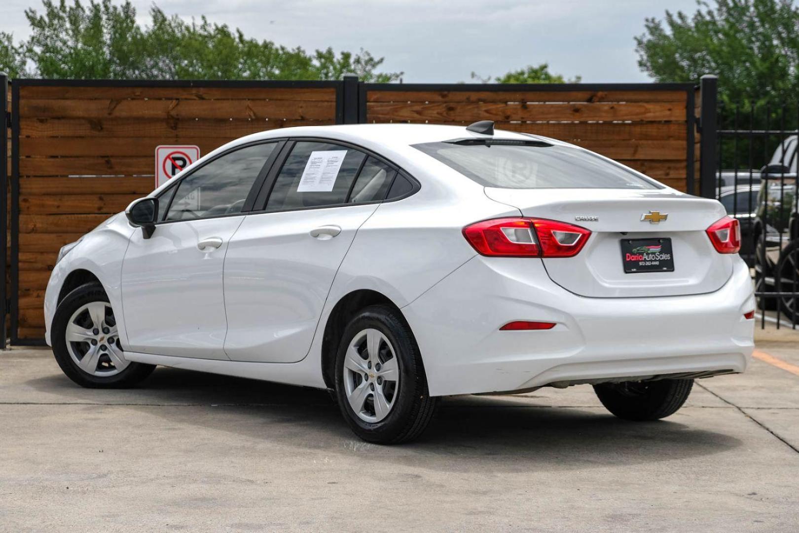 2018 WHITE Chevrolet Cruze LS Auto (1G1BC5SM0J7) with an 1.4L L4 DOHC 16V TURBO engine, 6-Speed Automatic transmission, located at 2401 E Main St., Grand Prairie, TX, 75050, (972) 262-4440, 32.748981, -96.969643 - Photo#7