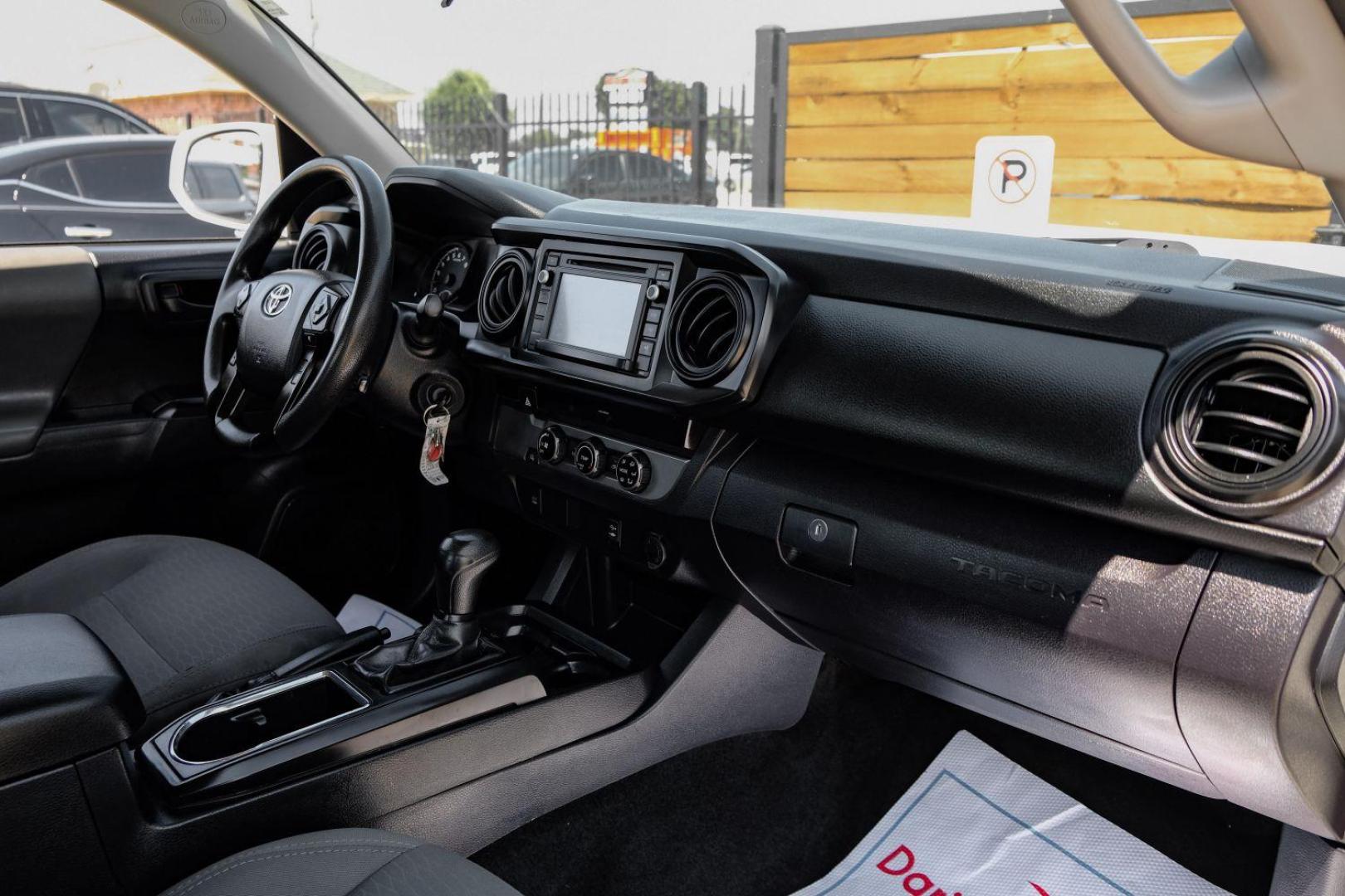 2018 white Toyota Tacoma SR5 Access Cab I4 6AT 2WD (5TFRX5GN4JX) with an 2.7L L4 DOHC 16V engine, 6-Speed Automatic transmission, located at 2401 E Main St., Grand Prairie, TX, 75050, (972) 262-4440, 32.748981, -96.969643 - Photo#11