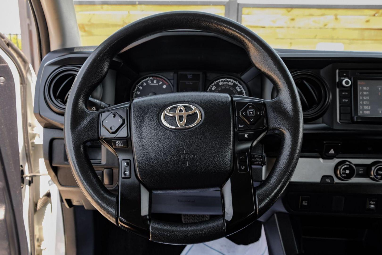 2018 white Toyota Tacoma SR5 Access Cab I4 6AT 2WD (5TFRX5GN4JX) with an 2.7L L4 DOHC 16V engine, 6-Speed Automatic transmission, located at 2401 E Main St., Grand Prairie, TX, 75050, (972) 262-4440, 32.748981, -96.969643 - Photo#12