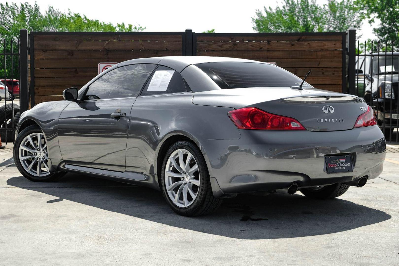 2014 gray Infiniti Q60 Convertible (JN1CV6FE1EM) with an 3.7L V6 DOHC 24V engine, 7-Speed Automatic transmission, located at 2401 E Main St., Grand Prairie, TX, 75050, (972) 262-4440, 32.748981, -96.969643 - Photo#9