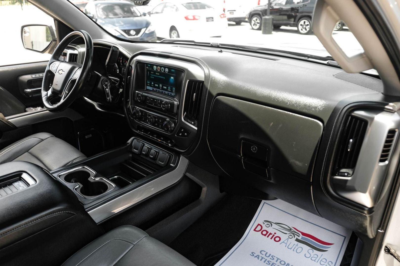 2017 SILVER Chevrolet Silverado 1500 LTZ Crew Cab 4WD (3GCUKSEC4HG) with an 5.3L V8 OHV 16V engine, 6-Speed Automatic transmission, located at 2401 E Main St., Grand Prairie, TX, 75050, (972) 262-4440, 32.748981, -96.969643 - Photo#11