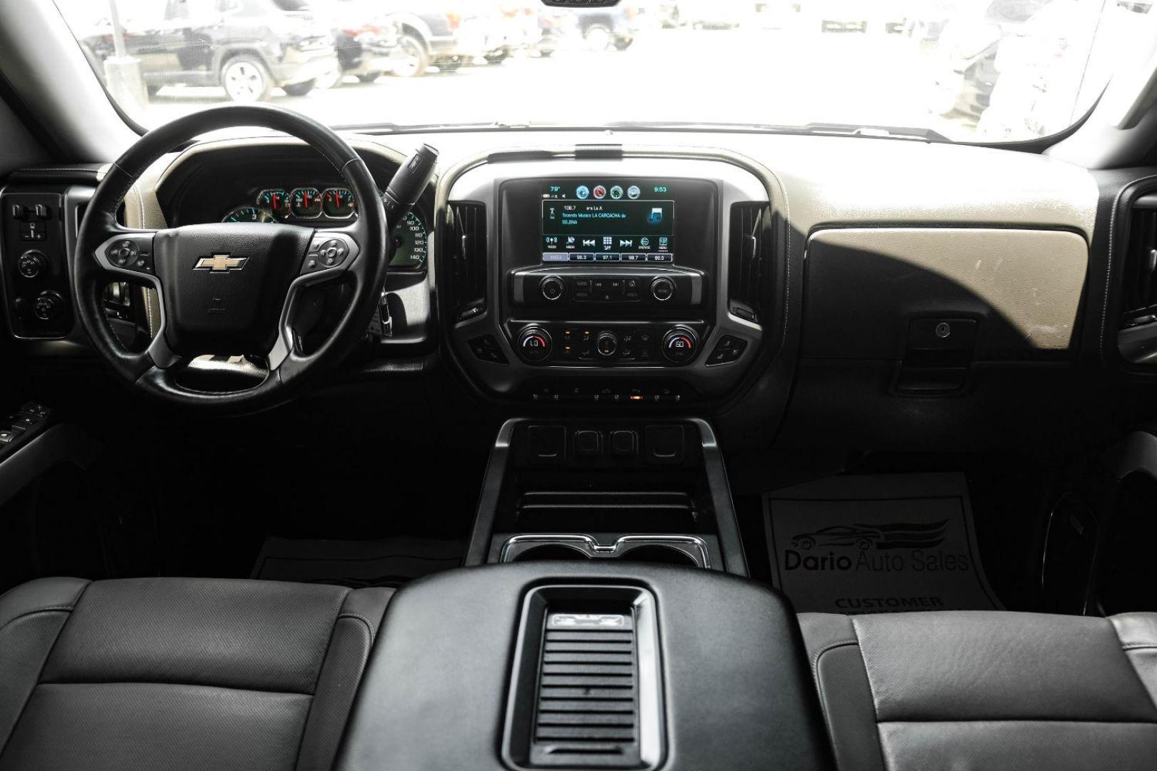 2017 SILVER Chevrolet Silverado 1500 LTZ Crew Cab 4WD (3GCUKSEC4HG) with an 5.3L V8 OHV 16V engine, 6-Speed Automatic transmission, located at 2401 E Main St., Grand Prairie, TX, 75050, (972) 262-4440, 32.748981, -96.969643 - Photo#12