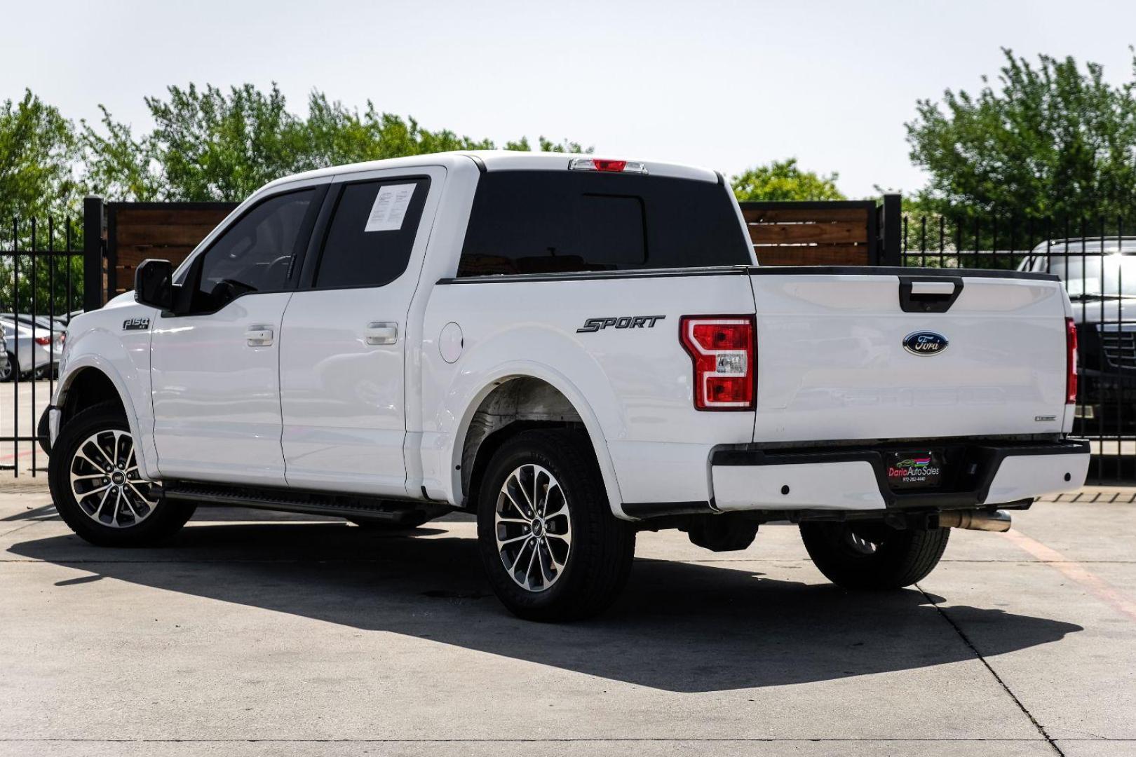 2018 WHITE Ford F-150 XLT SuperCrew 5.5-ft. Bed 2WD (1FTEW1CP4JK) with an 2.7L V6 DOHC 24V engine, 6-Speed Automatic transmission, located at 2401 E Main St., Grand Prairie, TX, 75050, (972) 262-4440, 32.748981, -96.969643 - Photo#7