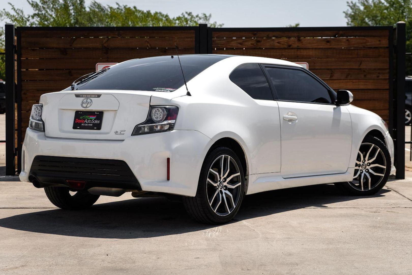 2016 WHITE Scion tC HATCHBACK (JTKJF5C77GJ) , located at 2401 E Main St., Grand Prairie, TX, 75050, (972) 262-4440, 32.748981, -96.969643 - Photo#5