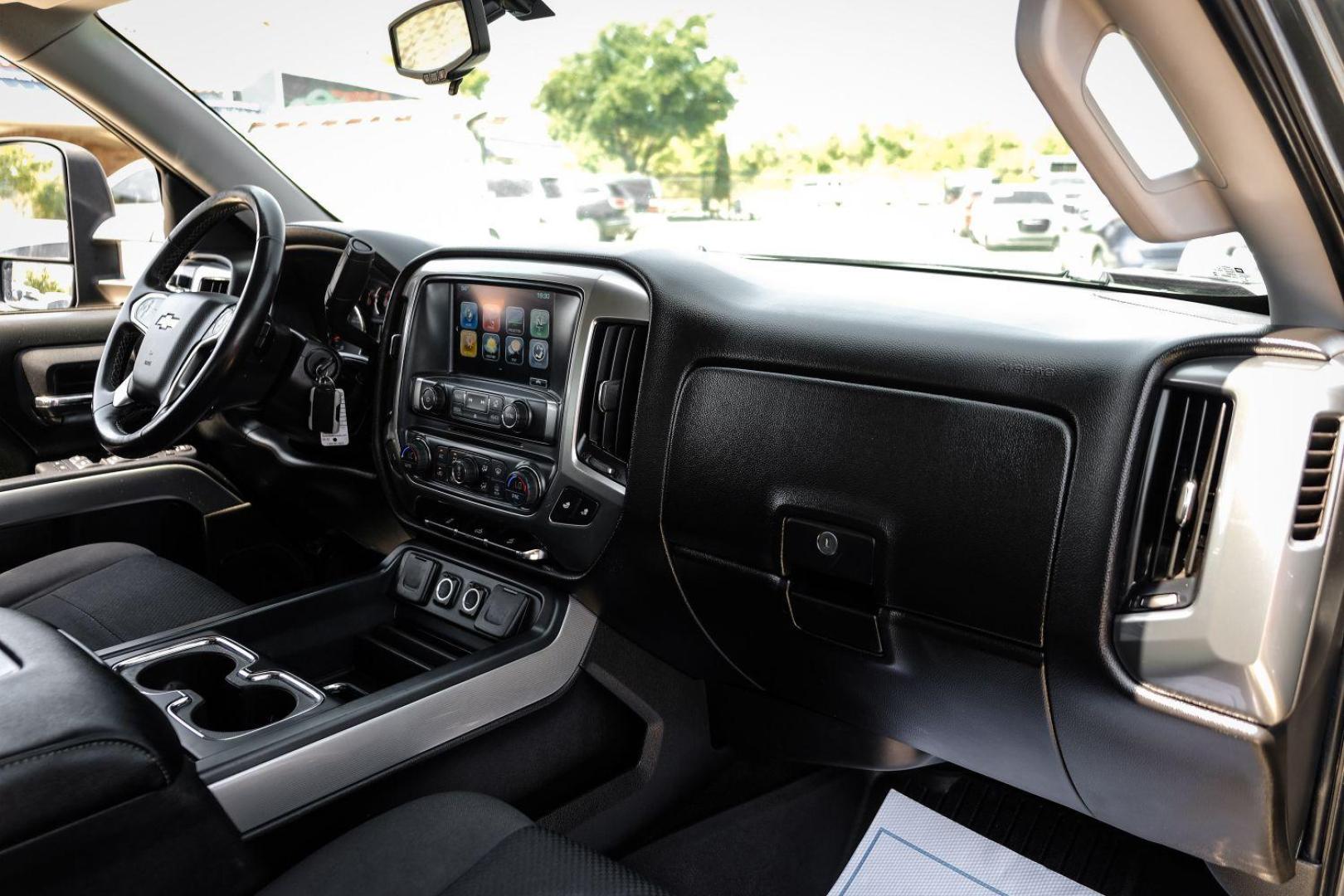 2017 gray Chevrolet Silverado 1500 LT Crew Cab 4WD (3GCUKREC0HG) with an 5.3L V8 OHV 16V engine, 6-Speed Automatic transmission, located at 2401 E Main St., Grand Prairie, TX, 75050, (972) 262-4440, 32.748981, -96.969643 - Photo#11