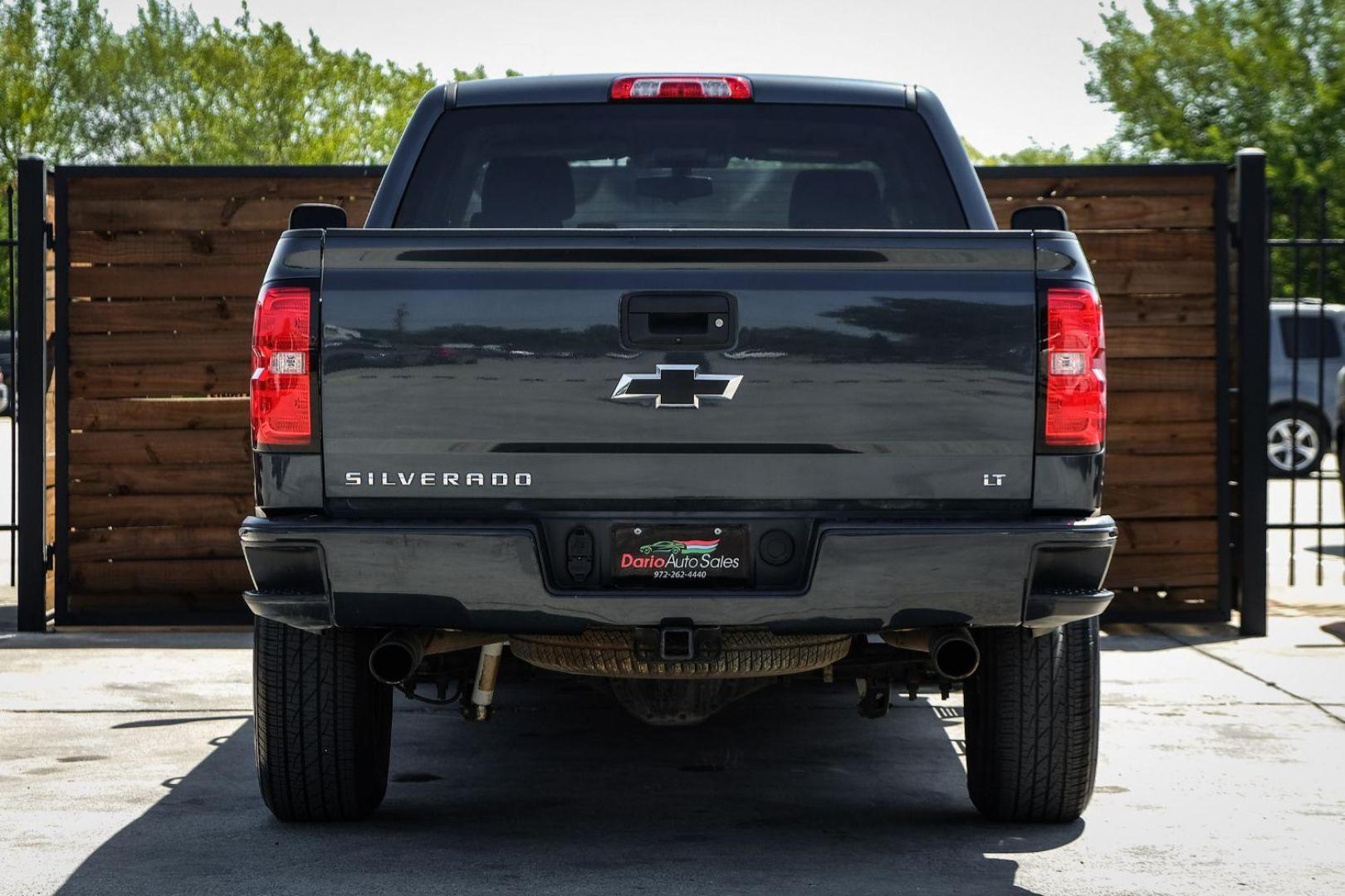 2017 gray Chevrolet Silverado 1500 LT Crew Cab 4WD (3GCUKREC0HG) with an 5.3L V8 OHV 16V engine, 6-Speed Automatic transmission, located at 2401 E Main St., Grand Prairie, TX, 75050, (972) 262-4440, 32.748981, -96.969643 - Photo#6