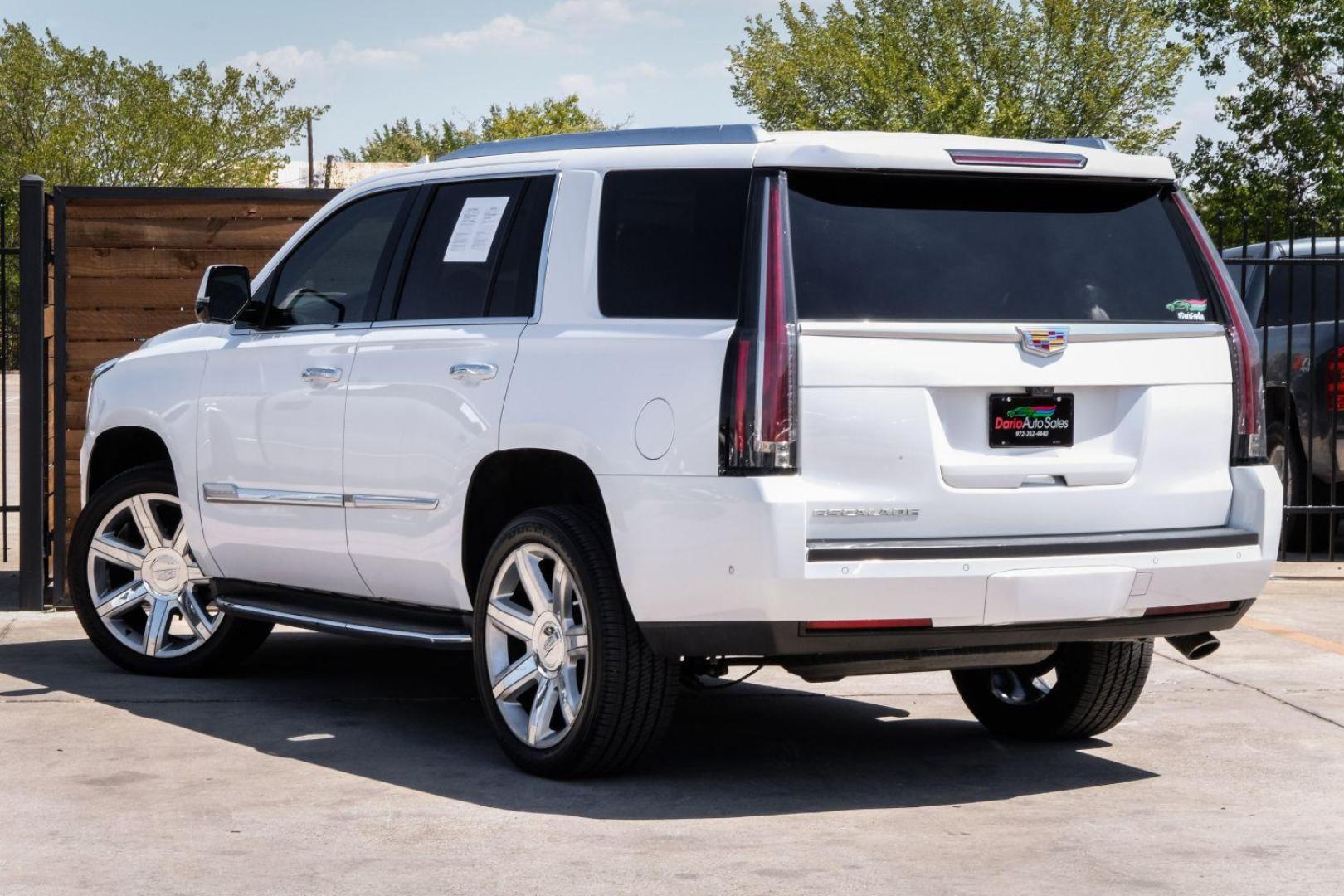 2017 WHITE Cadillac Escalade Luxury 4WD (1GYS4BKJ7HR) with an 6.2L V8 OHV 16V FFV engine, 8-Speed Automatic transmission, located at 2401 E Main St., Grand Prairie, TX, 75050, (972) 262-4440, 32.748981, -96.969643 - Photo#7