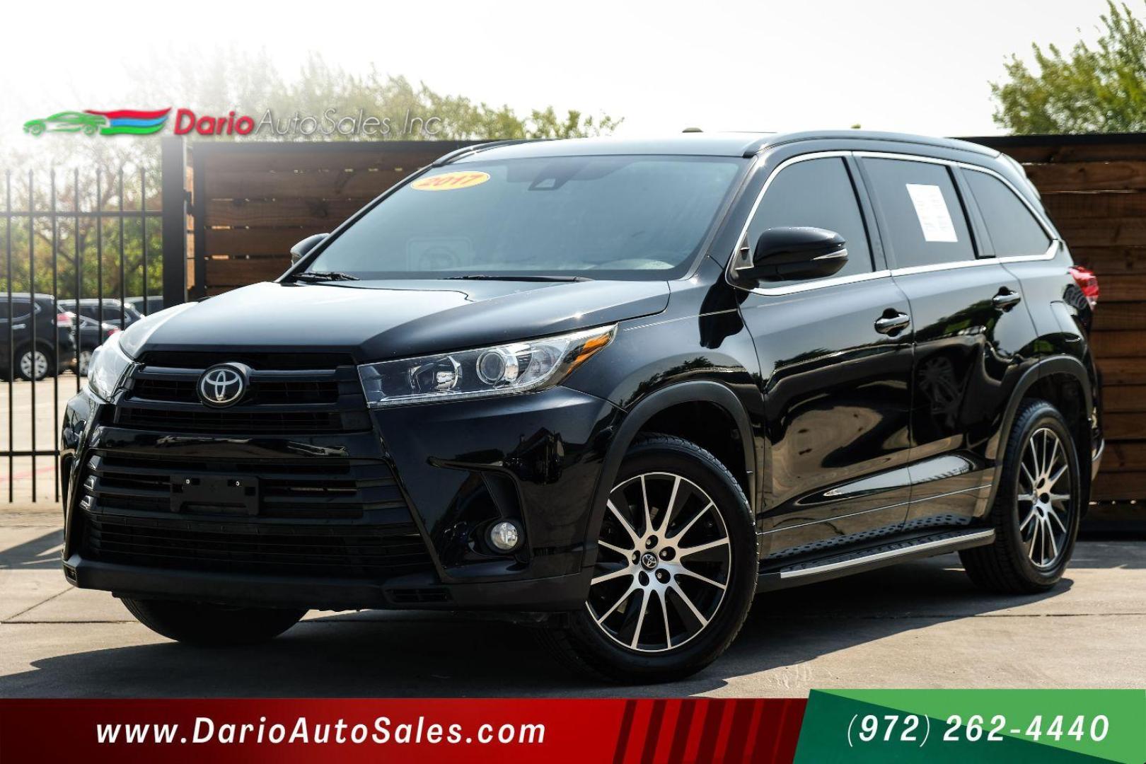 2017 BLACK Toyota Highlander SE FWD V6 (5TDKZRFH6HS) with an 3.5L V6 DOHC 24V engine, 6-Speed Automatic transmission, located at 2401 E Main St., Grand Prairie, TX, 75050, (972) 262-4440, 32.748981, -96.969643 - Photo#0