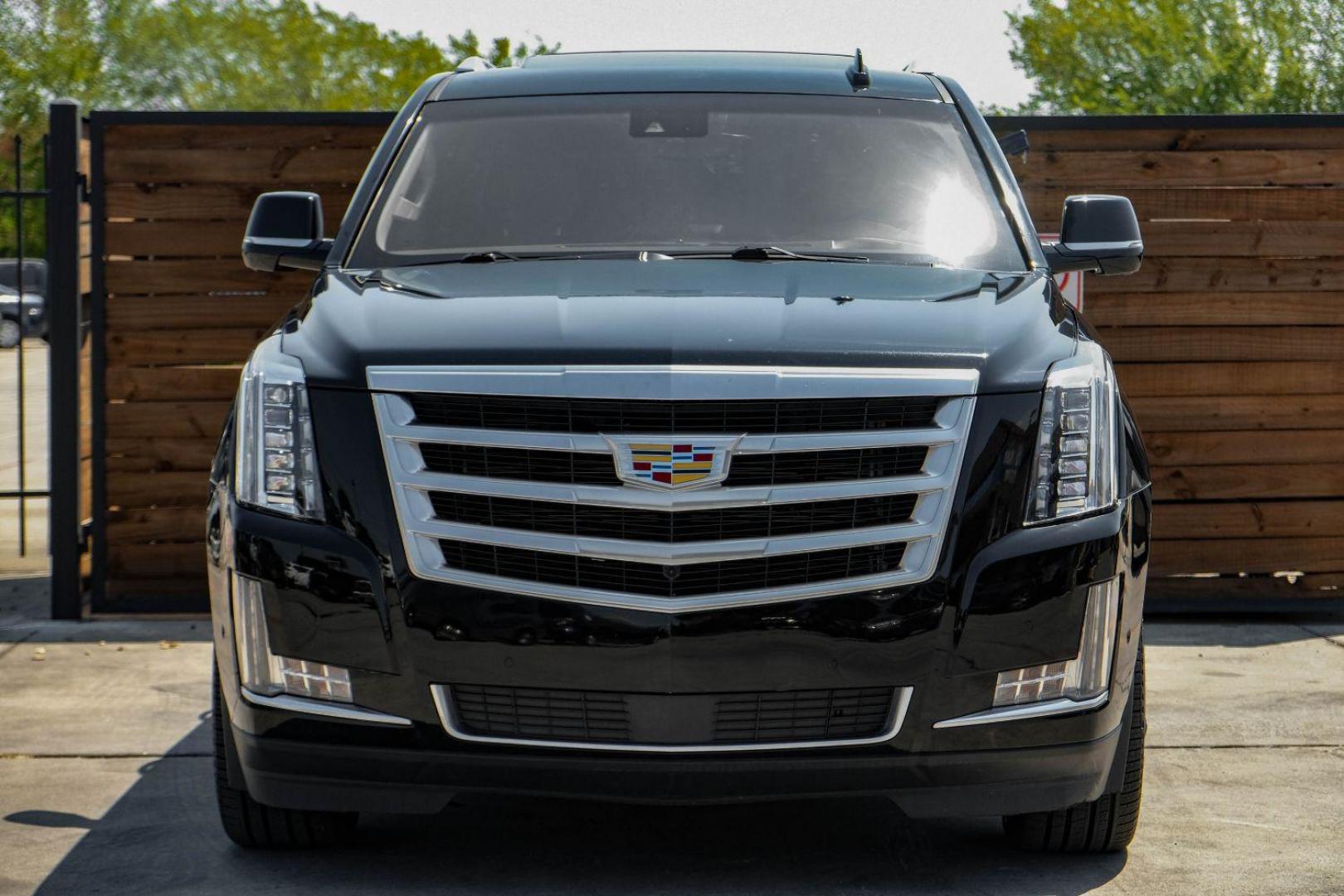 2017 BLACK Cadillac Escalade Premium 4WD (1GYS4CKJ2HR) with an 6.2L V8 OHV 16V FFV engine, 8-Speed Automatic transmission, located at 2401 E Main St., Grand Prairie, TX, 75050, (972) 262-4440, 32.748981, -96.969643 - Photo#2