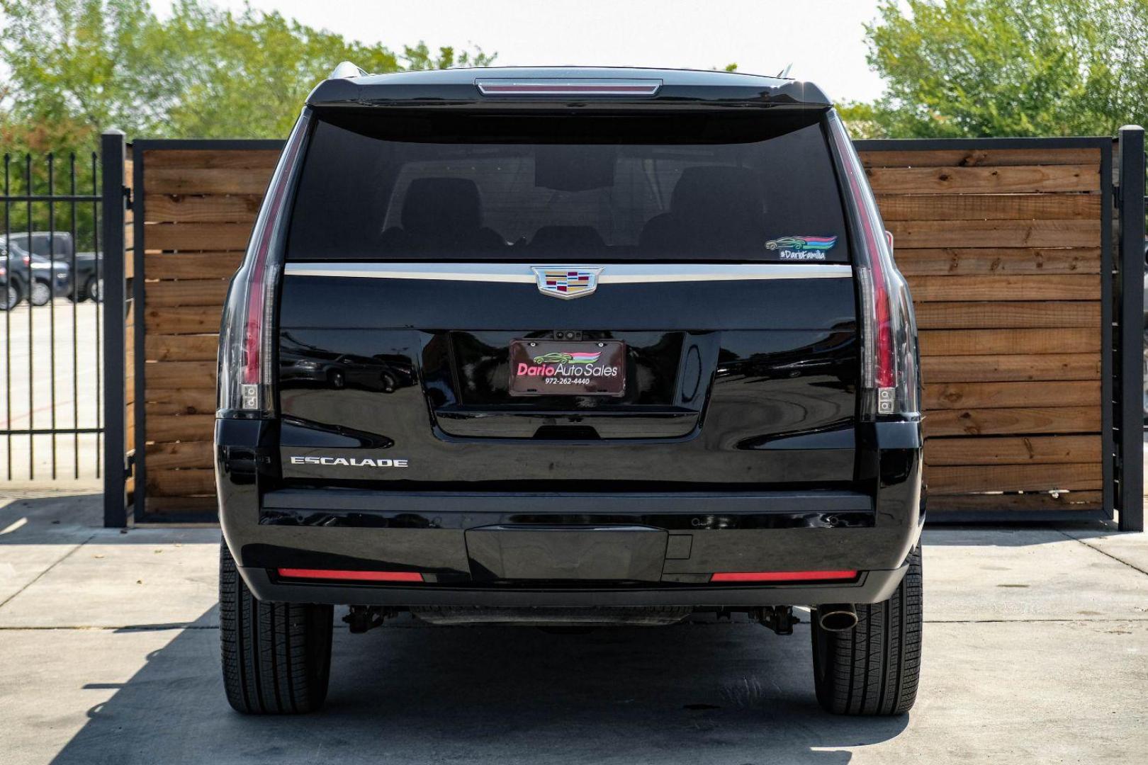 2017 BLACK Cadillac Escalade Premium 4WD (1GYS4CKJ2HR) with an 6.2L V8 OHV 16V FFV engine, 8-Speed Automatic transmission, located at 2401 E Main St., Grand Prairie, TX, 75050, (972) 262-4440, 32.748981, -96.969643 - Photo#6