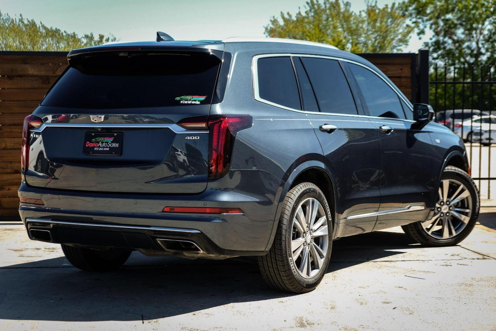 2020 Gray Cadillac XT6 Premium Luxury (1GYKPCRS4LZ) with an 3.6L V6 DOHC 24V engine, 9-Speed Automatic transmission, located at 2401 E Main St., Grand Prairie, TX, 75050, (972) 262-4440, 32.748981, -96.969643 - Photo#5