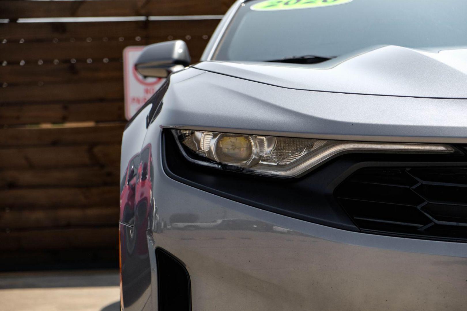 2020 GRAY Chevrolet Camaro 2LT Convertible 8A (1G1FD3DS7L0) with an 3.6L V6 DOHC 24V FFV engine, 8-Speed Automatic transmission, located at 2401 E Main St., Grand Prairie, TX, 75050, (972) 262-4440, 32.748981, -96.969643 - Photo#29