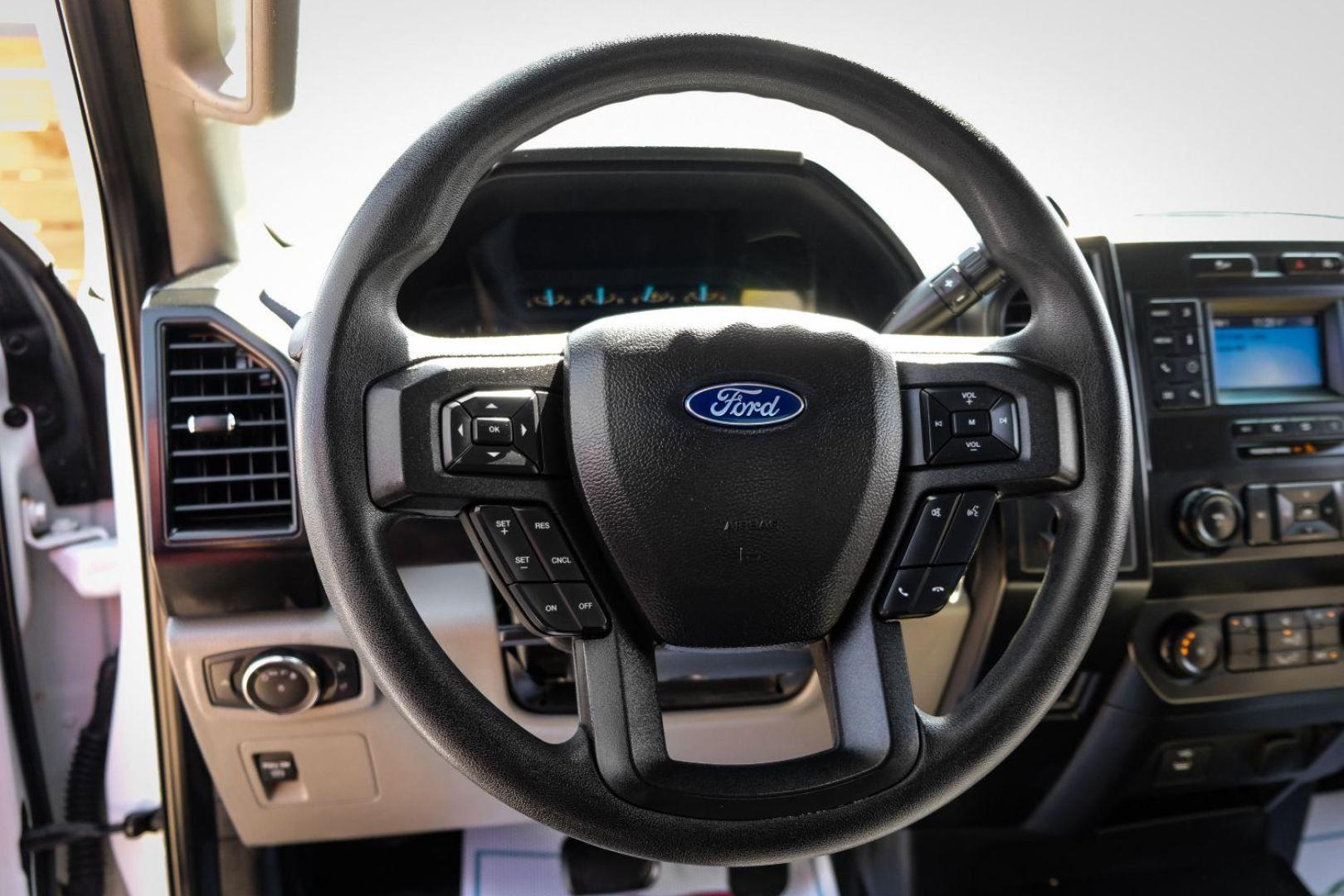 2020 WHITE Ford F-150 XL 6.5-ft. Bed 2WD (1FTMF1CBXLK) with an 3.3L V6 DOHC 24V engine, 6-Speed Automatic transmission, located at 2401 E Main St., Grand Prairie, TX, 75050, (972) 262-4440, 32.748981, -96.969643 - Photo#11