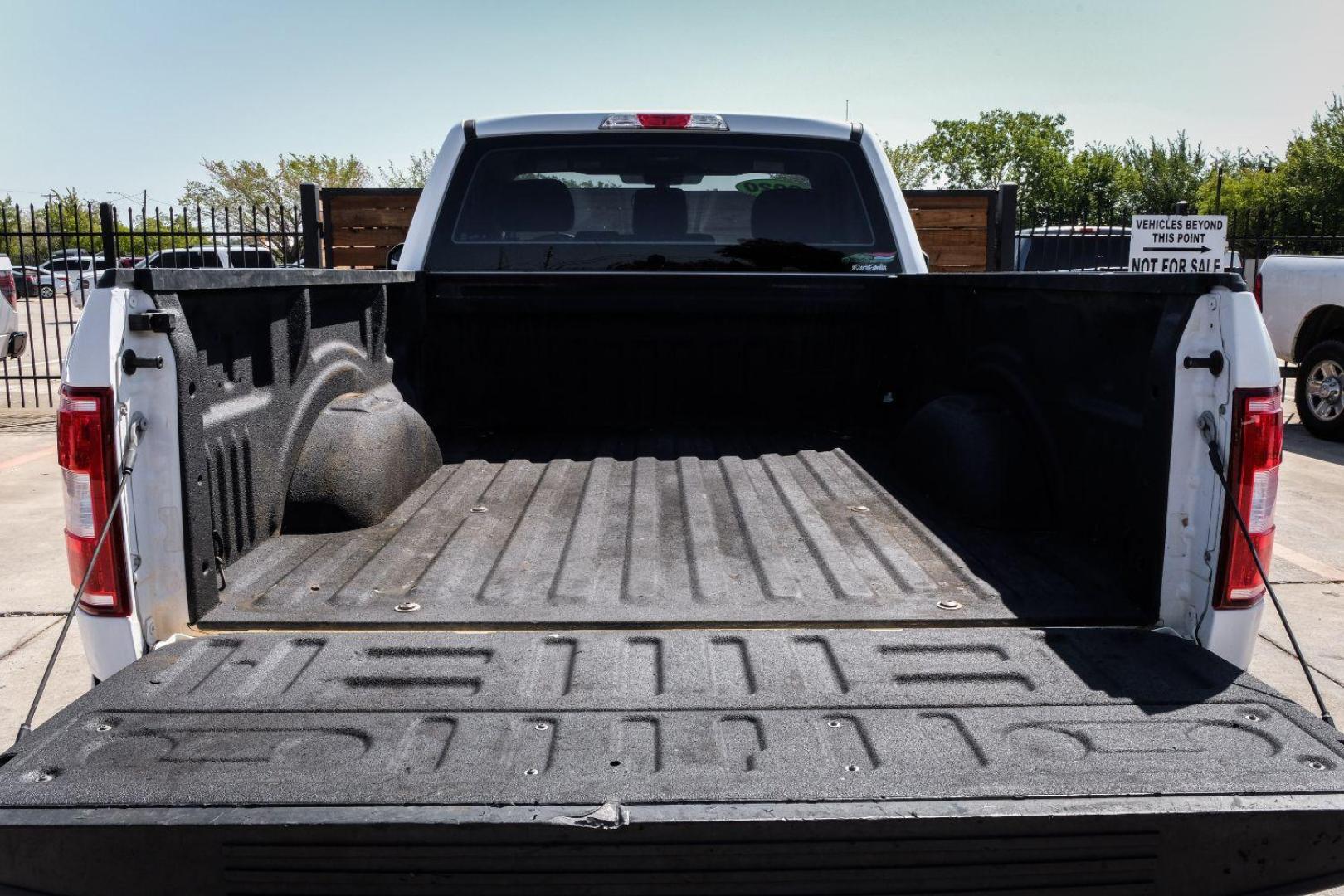 2020 WHITE Ford F-150 XL 6.5-ft. Bed 2WD (1FTMF1CBXLK) with an 3.3L V6 DOHC 24V engine, 6-Speed Automatic transmission, located at 2401 E Main St., Grand Prairie, TX, 75050, (972) 262-4440, 32.748981, -96.969643 - Photo#37