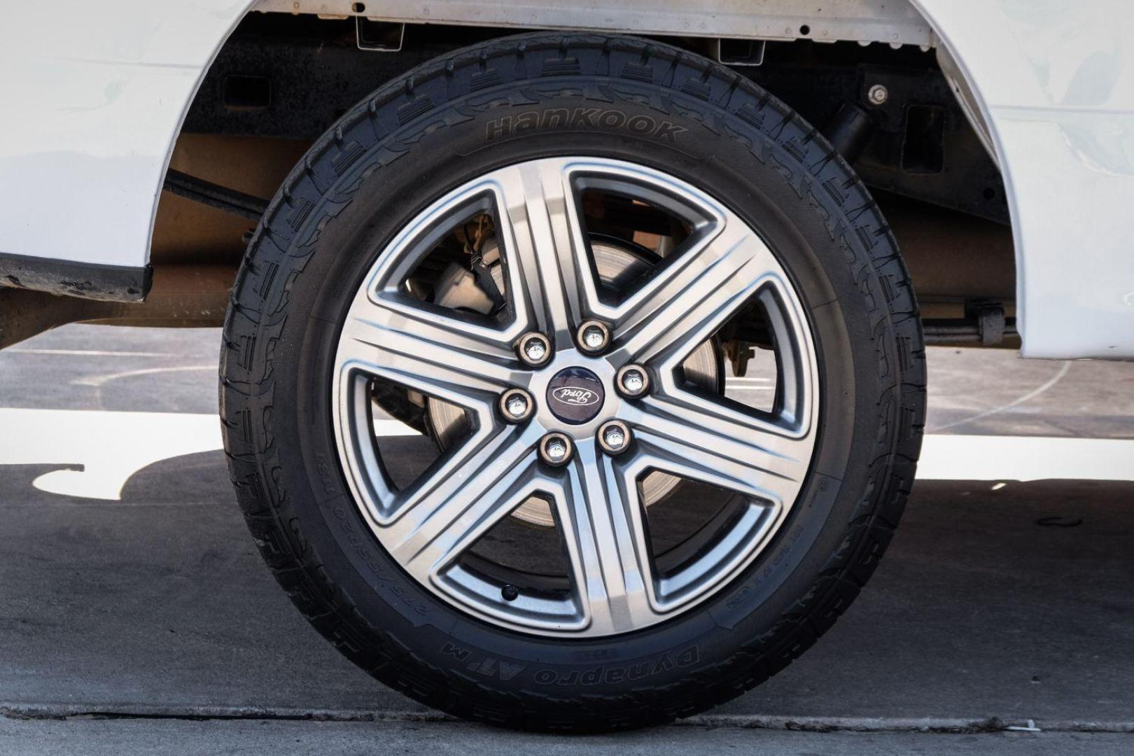 2020 WHITE Ford F-150 XL 6.5-ft. Bed 2WD (1FTMF1CBXLK) with an 3.3L V6 DOHC 24V engine, 6-Speed Automatic transmission, located at 2401 E Main St., Grand Prairie, TX, 75050, (972) 262-4440, 32.748981, -96.969643 - Photo#38