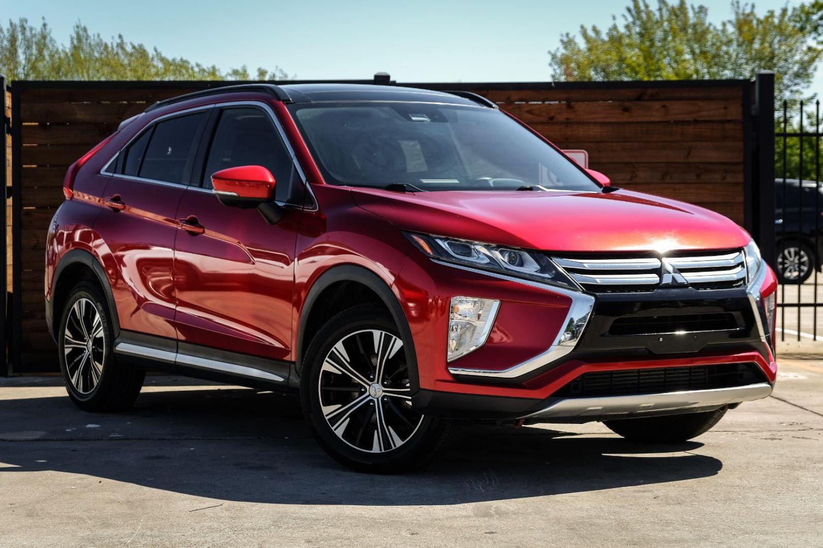 2019 RED Mitsubishi Eclipse Cross SE AWD (JA4AT5AA7KZ) with an 1.5L L4 DOHC 16V engine, Continuously Variable Transmission transmission, located at 2401 E Main St., Grand Prairie, TX, 75050, (972) 262-4440, 32.748981, -96.969643 - Photo#3