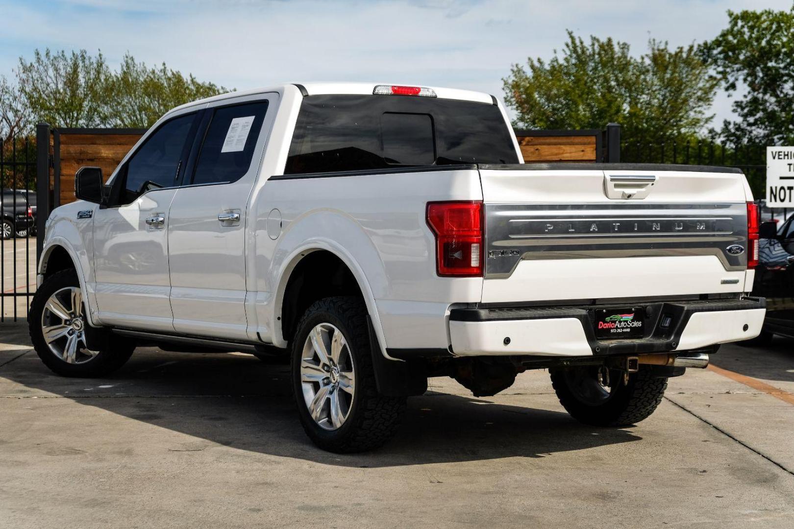 2018 WHITE Ford F-150 Platinum SuperCrew 5.5-ft. Bed 4WD (1FTEW1EG0JF) with an 3.5L V6 TURBO engine, 6-Speed Automatic transmission, located at 2401 E Main St., Grand Prairie, TX, 75050, (972) 262-4440, 32.748981, -96.969643 - Photo#7