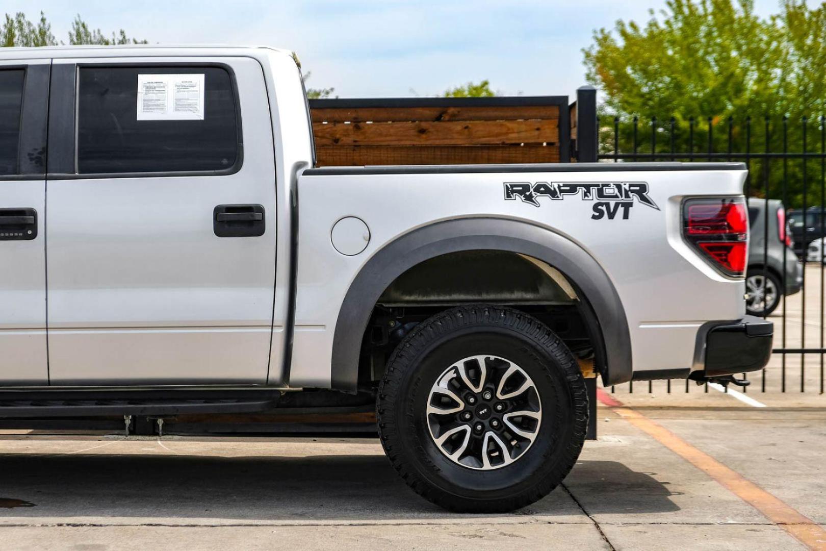 2013 silver Ford F-150 SVT Raptor SuperCrew 5.5-ft. Bed 4WD (1FTFW1R68DF) with an 6.2L V8 SOHC 16V engine, 6-Speed Automatic transmission, located at 2401 E Main St., Grand Prairie, TX, 75050, (972) 262-4440, 32.748981, -96.969643 - Photo#10