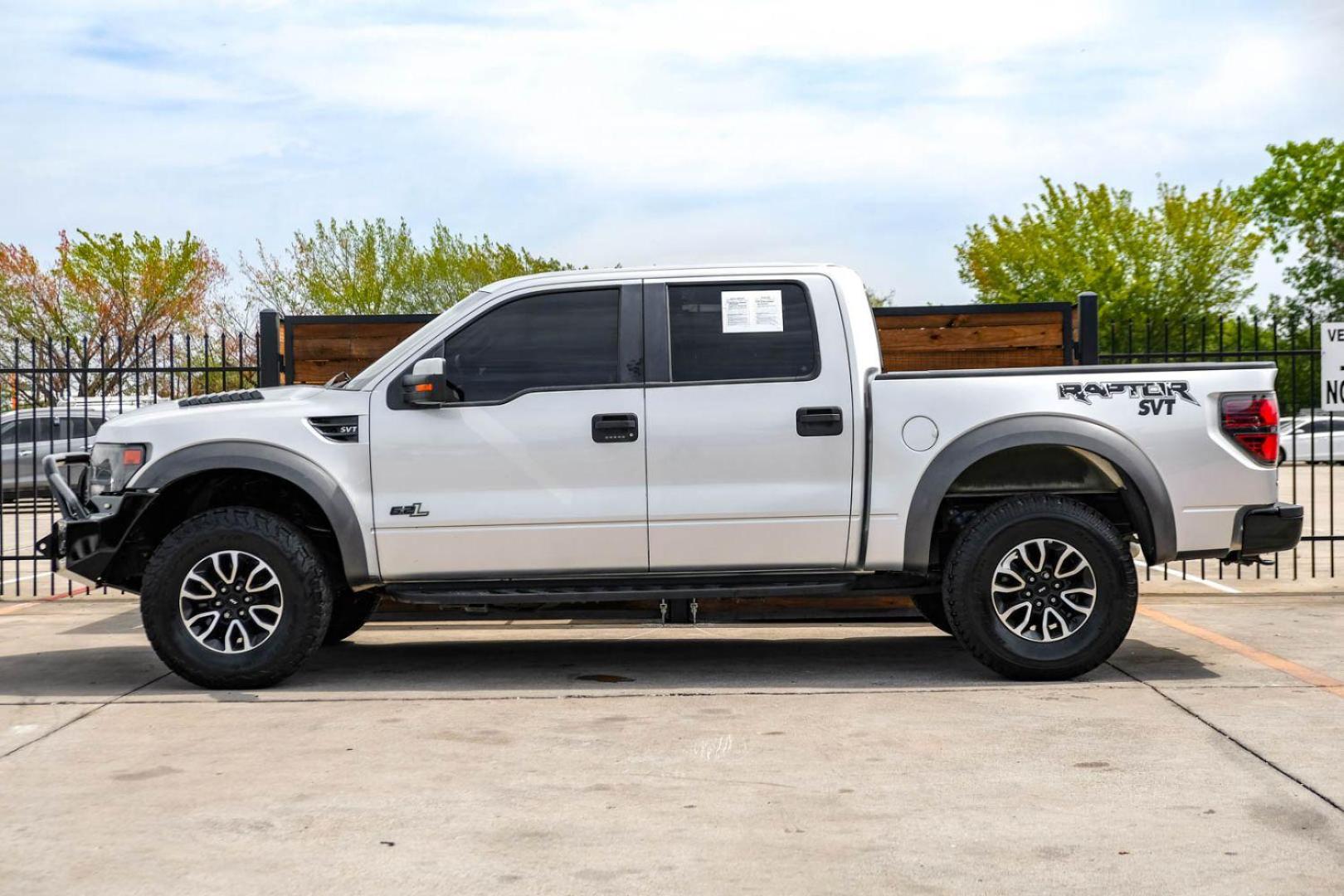 2013 silver Ford F-150 SVT Raptor SuperCrew 5.5-ft. Bed 4WD (1FTFW1R68DF) with an 6.2L V8 SOHC 16V engine, 6-Speed Automatic transmission, located at 2401 E Main St., Grand Prairie, TX, 75050, (972) 262-4440, 32.748981, -96.969643 - Photo#8