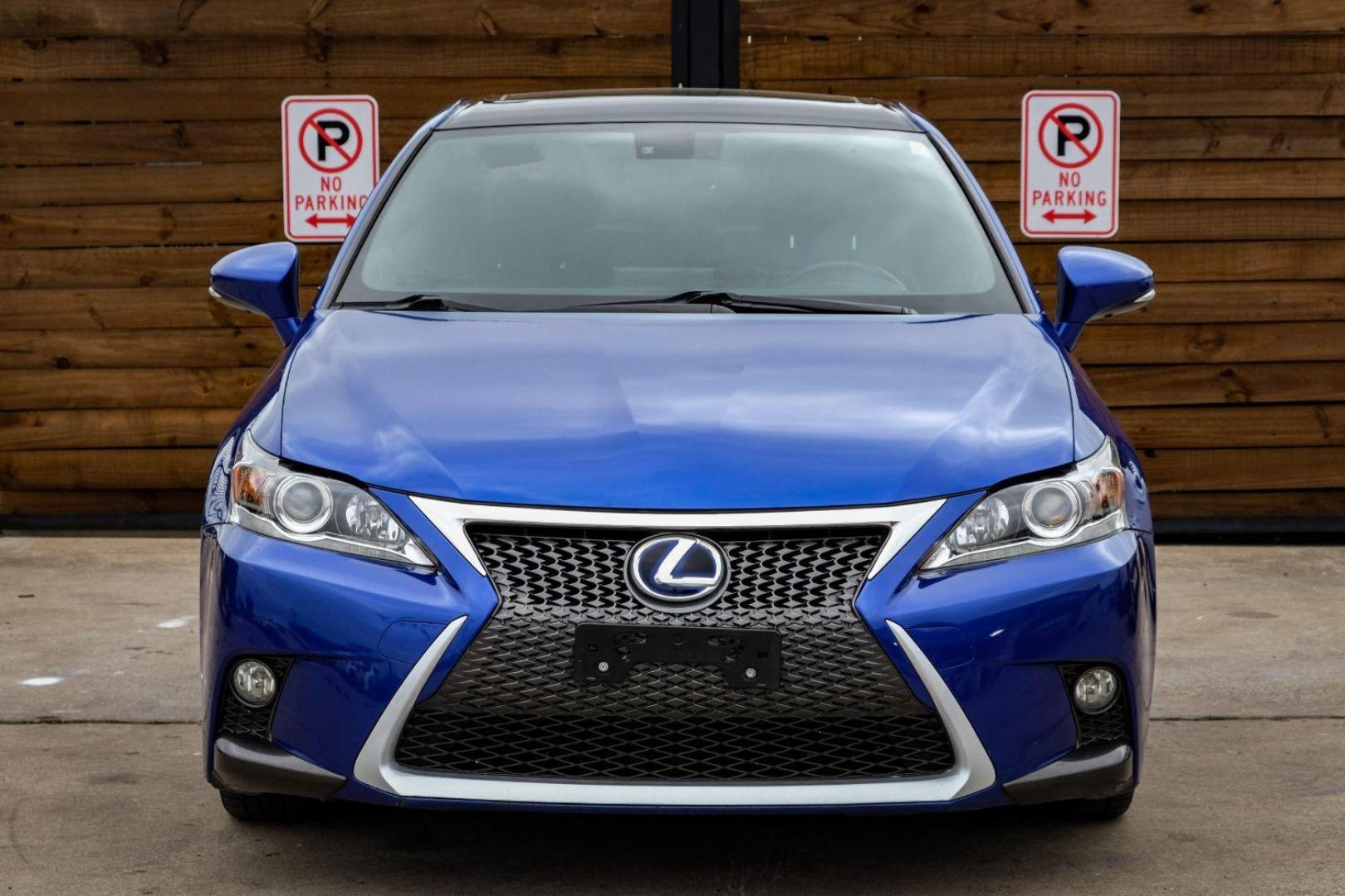 2015 BLUE Lexus CT 200h Base (JTHKD5BH3F2) with an 1.8L L4 HYBRID engine, Continuously Variable Transmission transmission, located at 2401 E Main St., Grand Prairie, TX, 75050, (972) 262-4440, 32.748981, -96.969643 - Photo#2