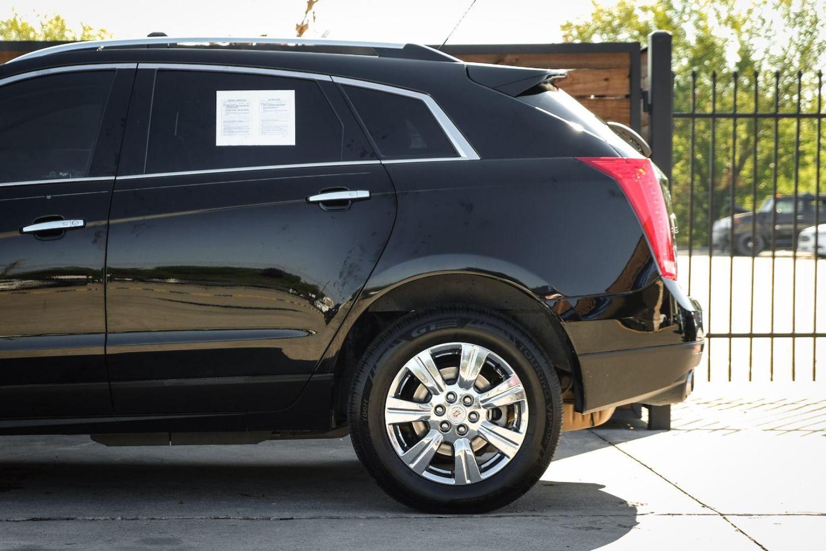 2015 BLACK Cadillac SRX Luxury Collection FWD (3GYFNBE36FS) with an 3.6L V6 DOHC 24V FFV engine, 6-Speed Automatic transmission, located at 2401 E Main St., Grand Prairie, TX, 75050, (972) 262-4440, 32.748981, -96.969643 - Photo#10