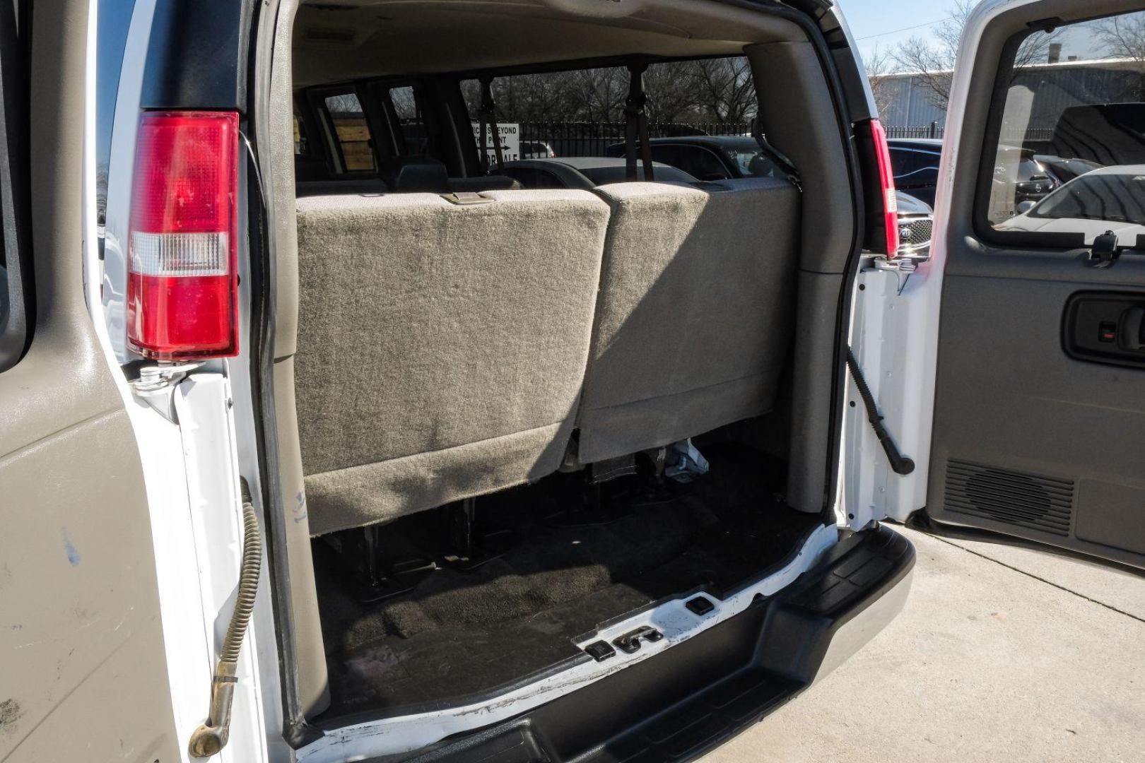 2017 WHITE Chevrolet Express LT 3500 Extended (1GAZGPFG9H1) with an 6.0L V8 OHV 16V FFV engine, 6-Speed Automatic transmission, located at 2401 E Main St., Grand Prairie, TX, 75050, (972) 262-4440, 32.748981, -96.969643 - Photo#33