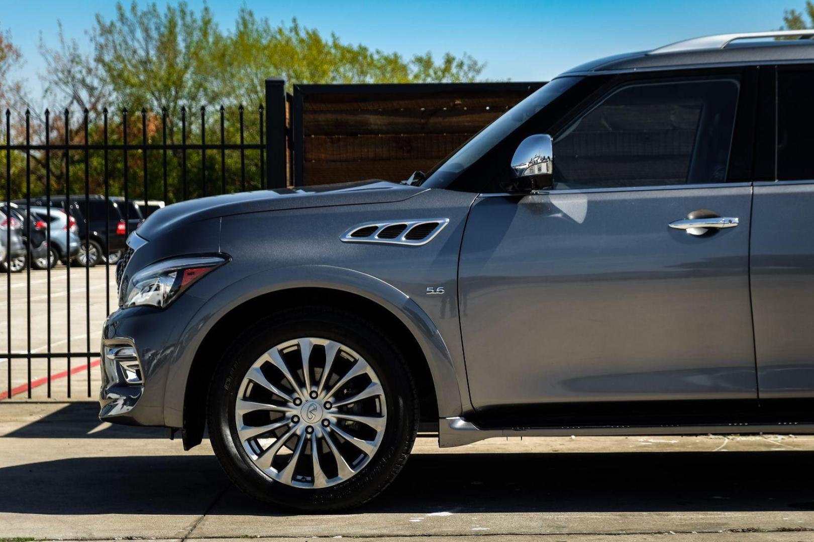 2017 Gray Infiniti QX80 2WD (JN8AZ2NF5H9) with an 5.6L V8 DOHC 32V engine, 7-Speed Automatic transmission, located at 2401 E Main St., Grand Prairie, TX, 75050, (972) 262-4440, 32.748981, -96.969643 - Photo#9