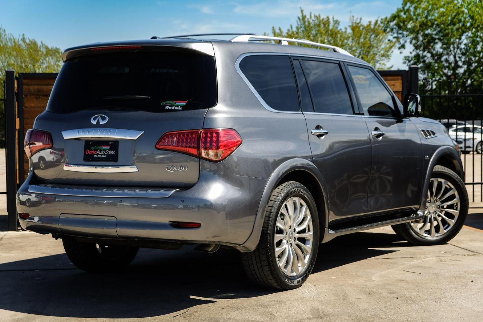 2017 Gray Infiniti QX80 2WD (JN8AZ2NF5H9) with an 5.6L V8 DOHC 32V engine, 7-Speed Automatic transmission, located at 2401 E Main St., Grand Prairie, TX, 75050, (972) 262-4440, 32.748981, -96.969643 - Photo#5