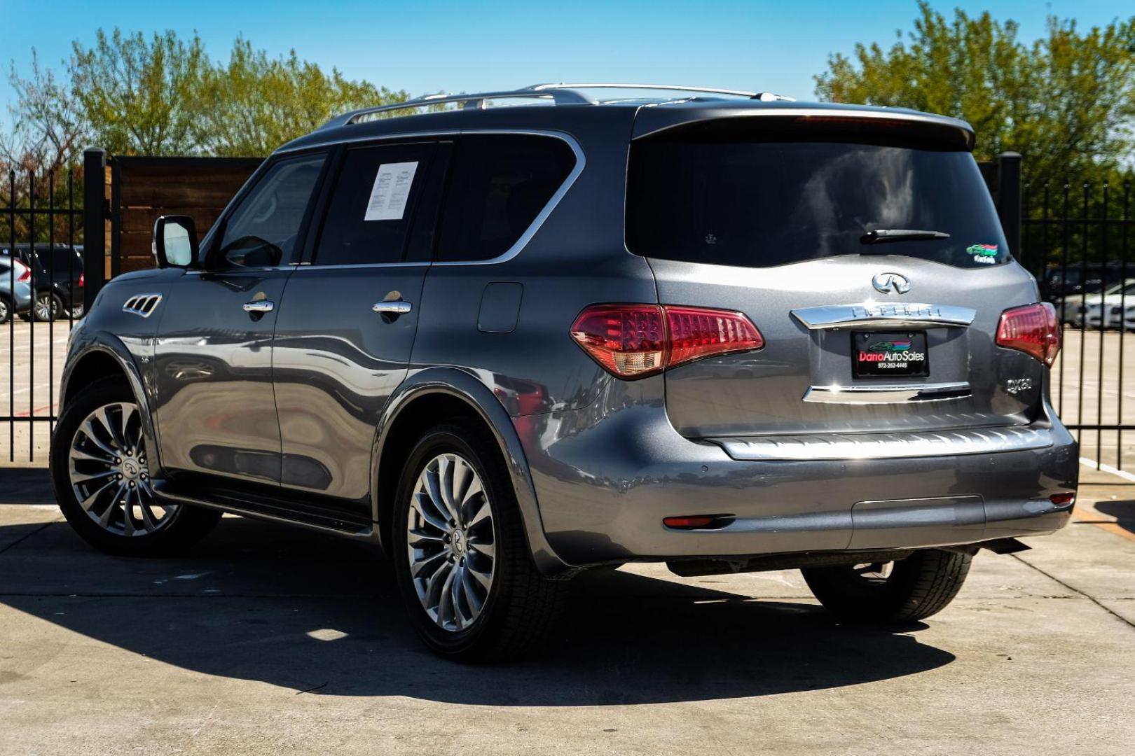 2017 Gray Infiniti QX80 2WD (JN8AZ2NF5H9) with an 5.6L V8 DOHC 32V engine, 7-Speed Automatic transmission, located at 2401 E Main St., Grand Prairie, TX, 75050, (972) 262-4440, 32.748981, -96.969643 - Photo#7