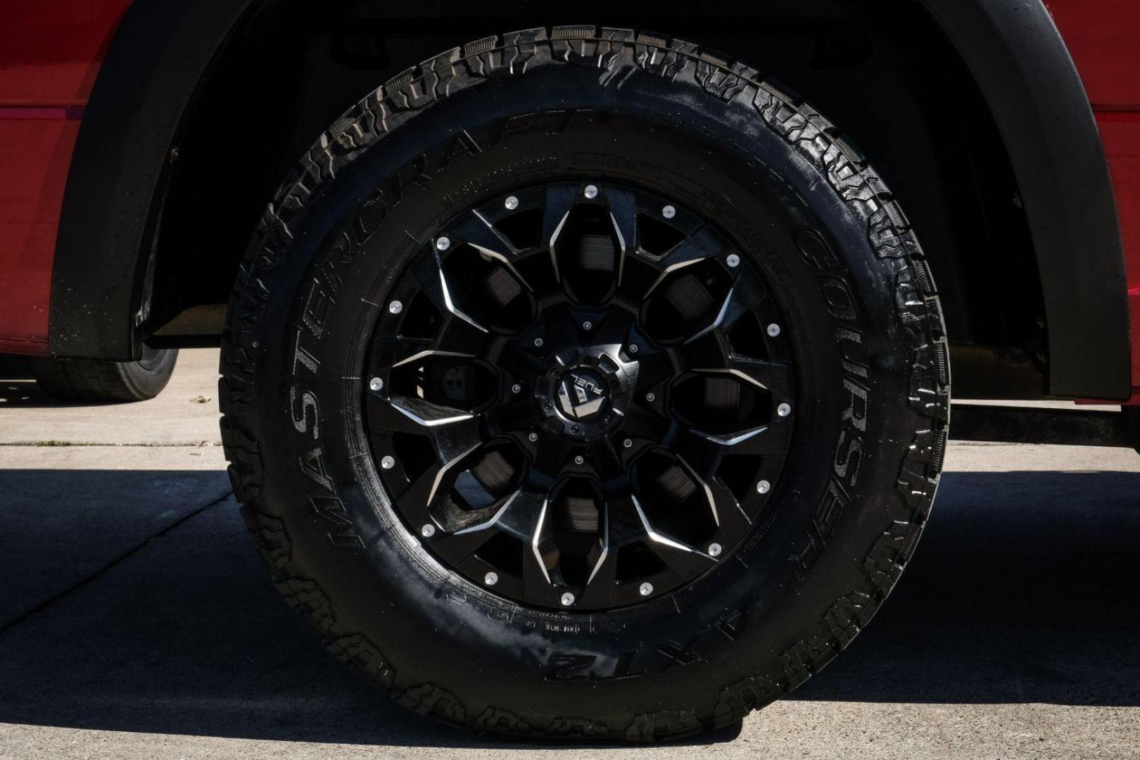 2013 MAROON RAM 1500 Tradesman Quad Cab 4WD (1C6RR7FTXDS) with an 5.7L V8 OHV 16V engine, 6-Speed Automatic transmission, located at 2401 E Main St., Grand Prairie, TX, 75050, (972) 262-4440, 32.748981, -96.969643 - Photo#44