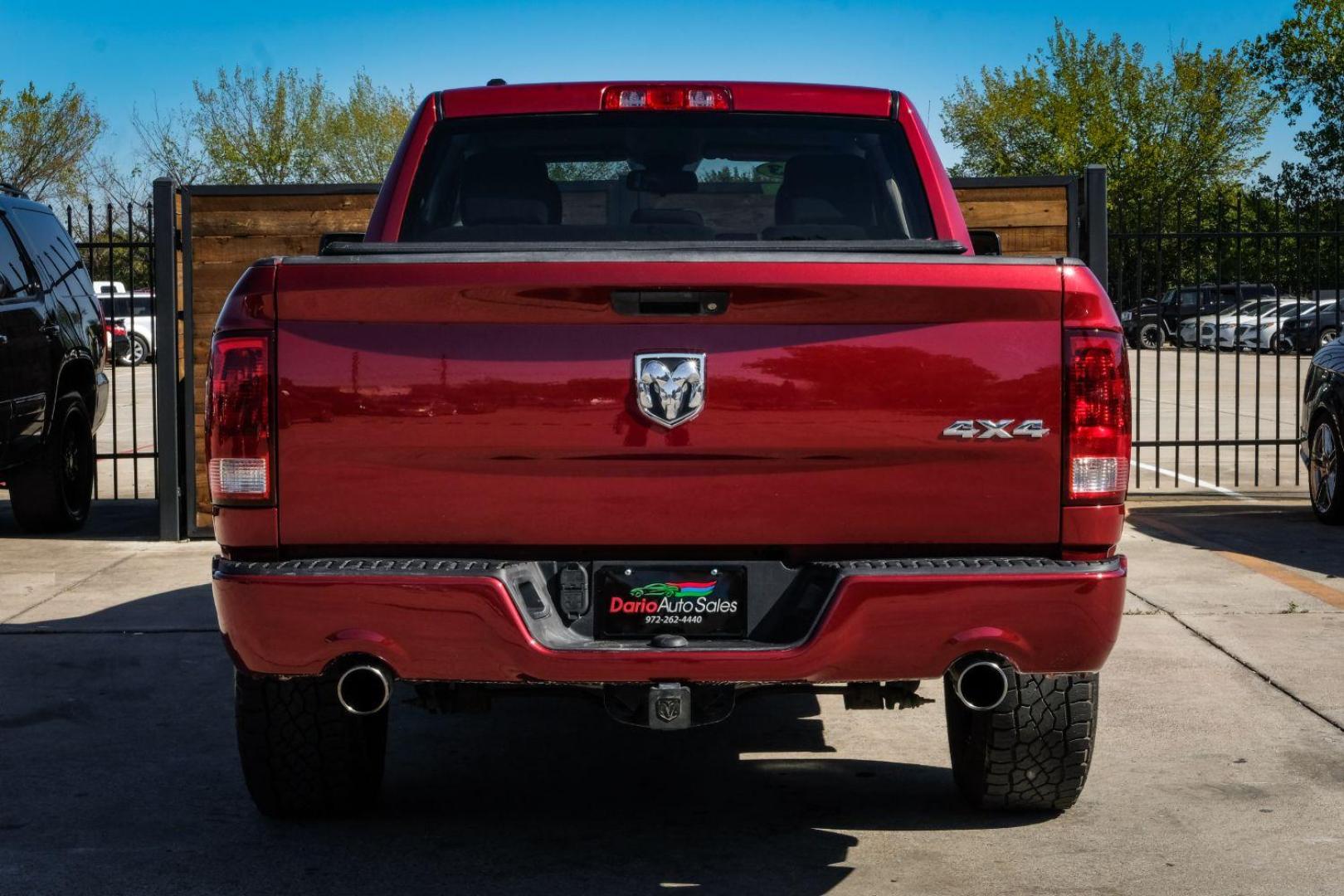 2013 MAROON RAM 1500 Tradesman Quad Cab 4WD (1C6RR7FTXDS) with an 5.7L V8 OHV 16V engine, 6-Speed Automatic transmission, located at 2401 E Main St., Grand Prairie, TX, 75050, (972) 262-4440, 32.748981, -96.969643 - Photo#6