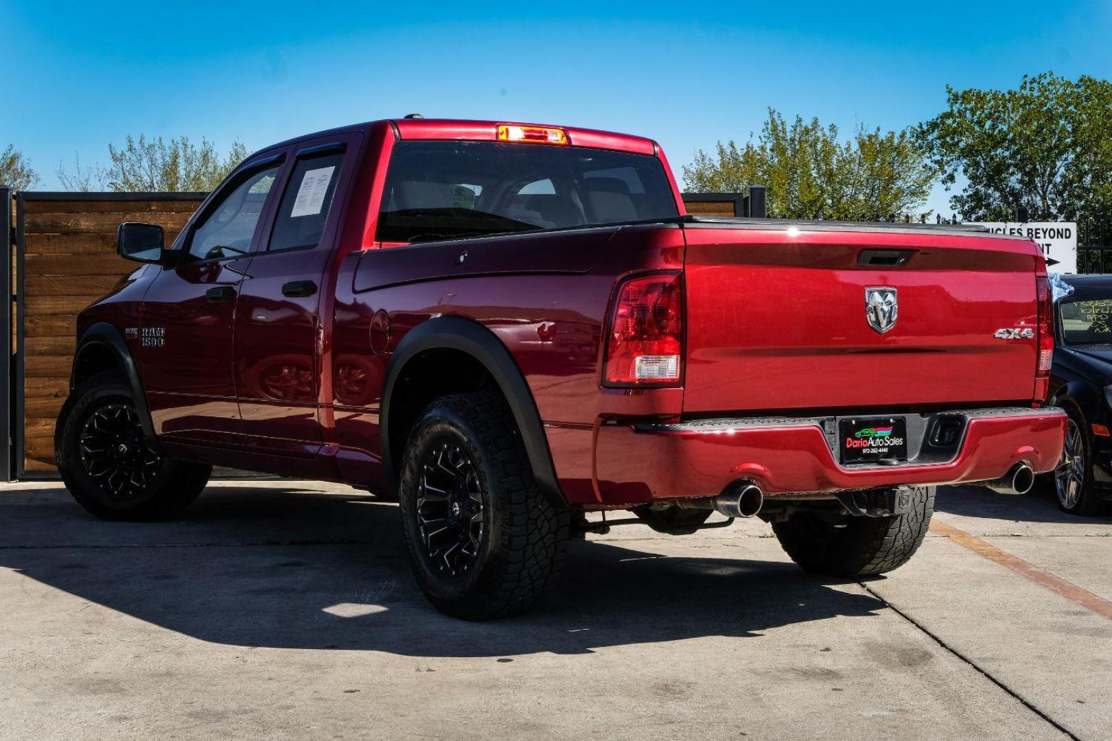 2013 MAROON RAM 1500 Tradesman Quad Cab 4WD (1C6RR7FTXDS) with an 5.7L V8 OHV 16V engine, 6-Speed Automatic transmission, located at 2401 E Main St., Grand Prairie, TX, 75050, (972) 262-4440, 32.748981, -96.969643 - Photo#7