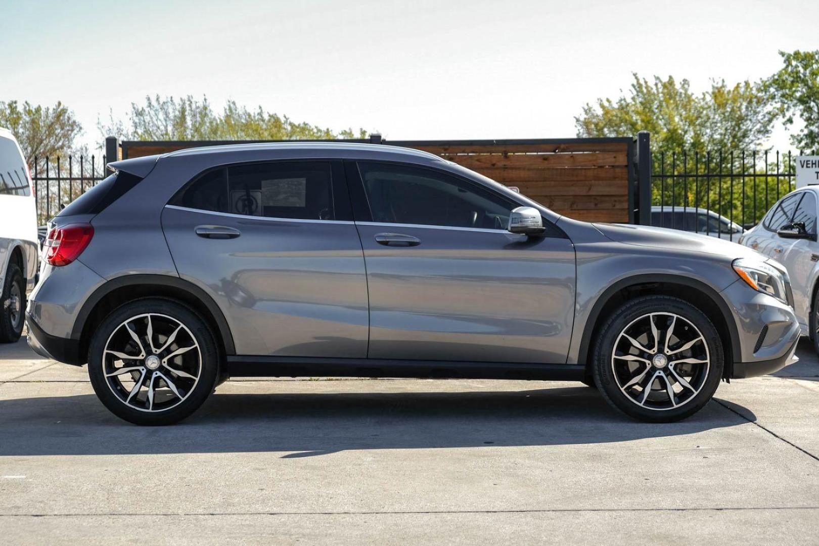 2015 BROWN Mercedes-Benz GLA-Class GLA250 4MATIC (WDCTG4GB0FJ) with an 2.0L L4 DOHC 16V TURBO engine, 7-Speed Automatic transmission, located at 2401 E Main St., Grand Prairie, TX, 75050, (972) 262-4440, 32.748981, -96.969643 - Photo#4