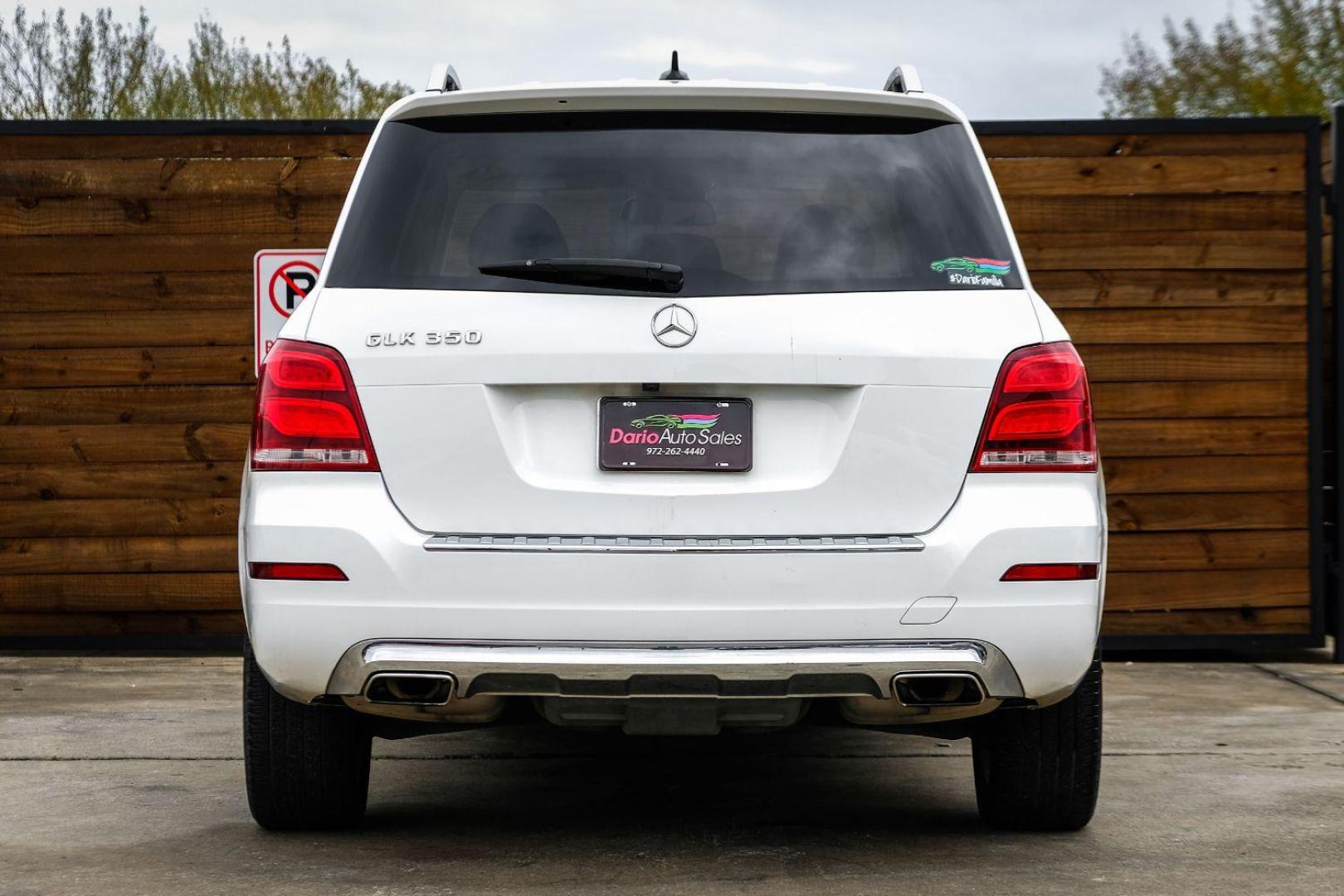 2013 WHITE Mercedes-Benz GLK-Class GLK350 (WDCGG5HB9DG) with an 3.5L V6 DOHC 24V engine, 7-Speed Automatic transmission, located at 2401 E Main St., Grand Prairie, TX, 75050, (972) 262-4440, 32.748981, -96.969643 - Photo#6