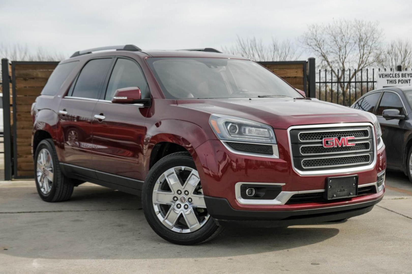 2017 RED GMC Acadia Limited FWD (1GKKRSKD8HJ) with an 3.6L V6 DOHC 24V engine, 6-Speed Automatic transmission, located at 2401 E Main St., Grand Prairie, TX, 75050, (972) 262-4440, 32.748981, -96.969643 - Photo#3