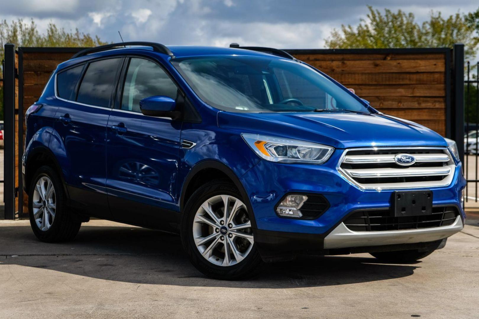 2018 BLUE Ford Escape SEL 4WD (1FMCU9HD5JU) with an 1.5L L4 DOHC 16V engine, 6-Speed Automatic transmission, located at 2401 E Main St., Grand Prairie, TX, 75050, (972) 262-4440, 32.748981, -96.969643 - Photo#3