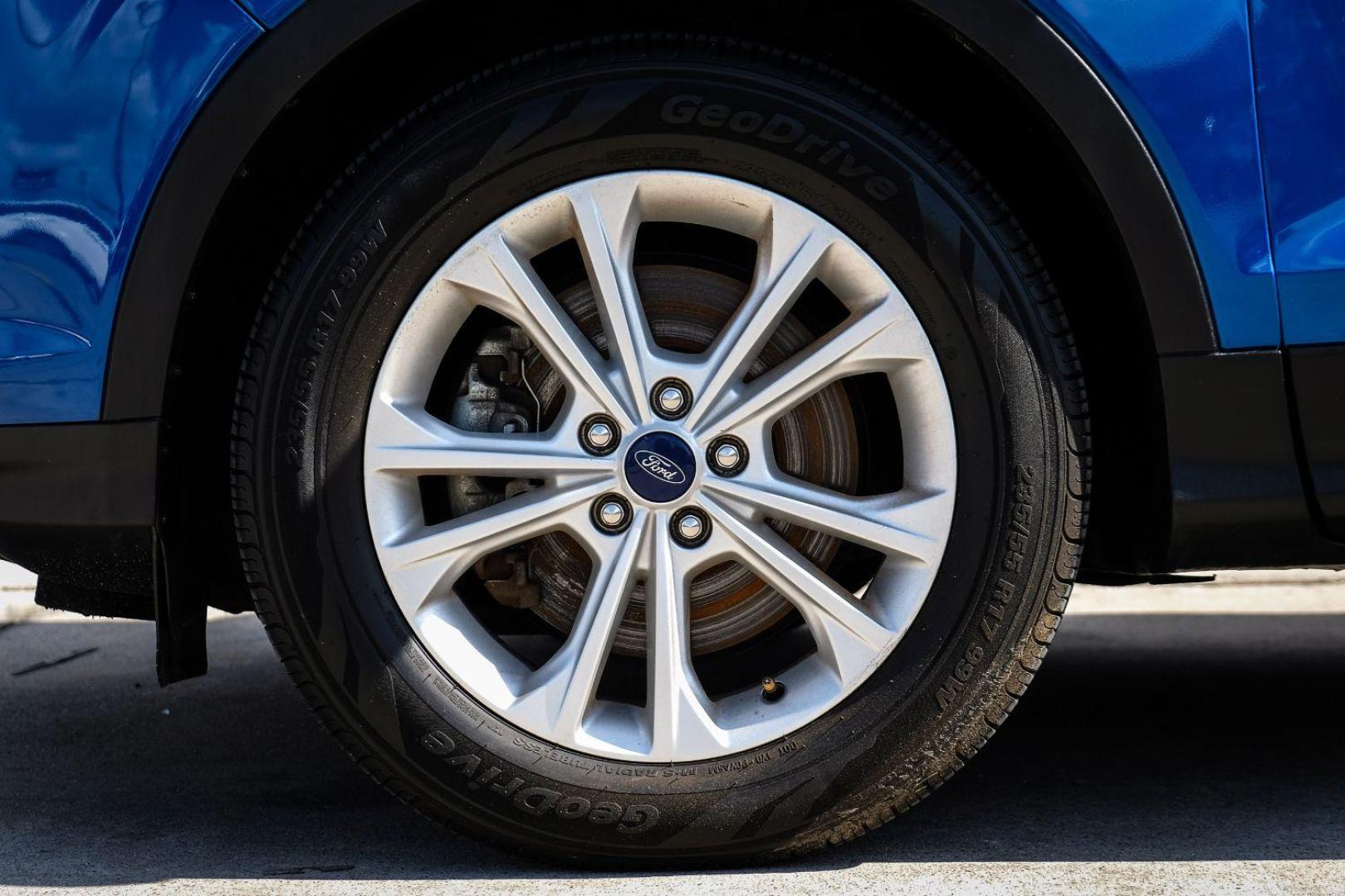 2018 BLUE Ford Escape SEL 4WD (1FMCU9HD5JU) with an 1.5L L4 DOHC 16V engine, 6-Speed Automatic transmission, located at 2401 E Main St., Grand Prairie, TX, 75050, (972) 262-4440, 32.748981, -96.969643 - Photo#50