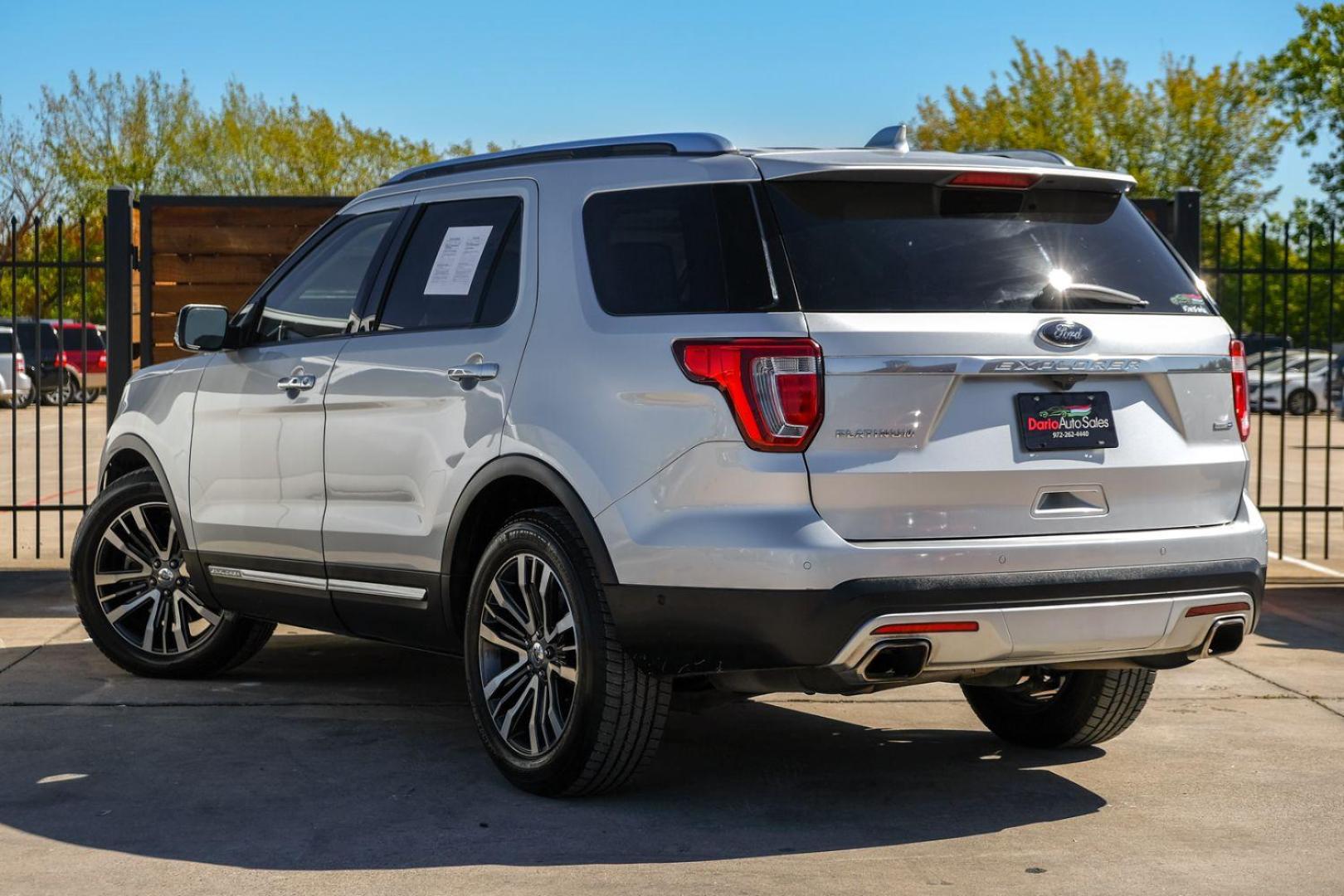 2016 SILVER Ford Explorer Platinum AWD (1FM5K8HT4GG) with an 3.5L V6 DOHC 24V engine, 6-Speed Automatic transmission, located at 2401 E Main St., Grand Prairie, TX, 75050, (972) 262-4440, 32.748981, -96.969643 - Photo#7